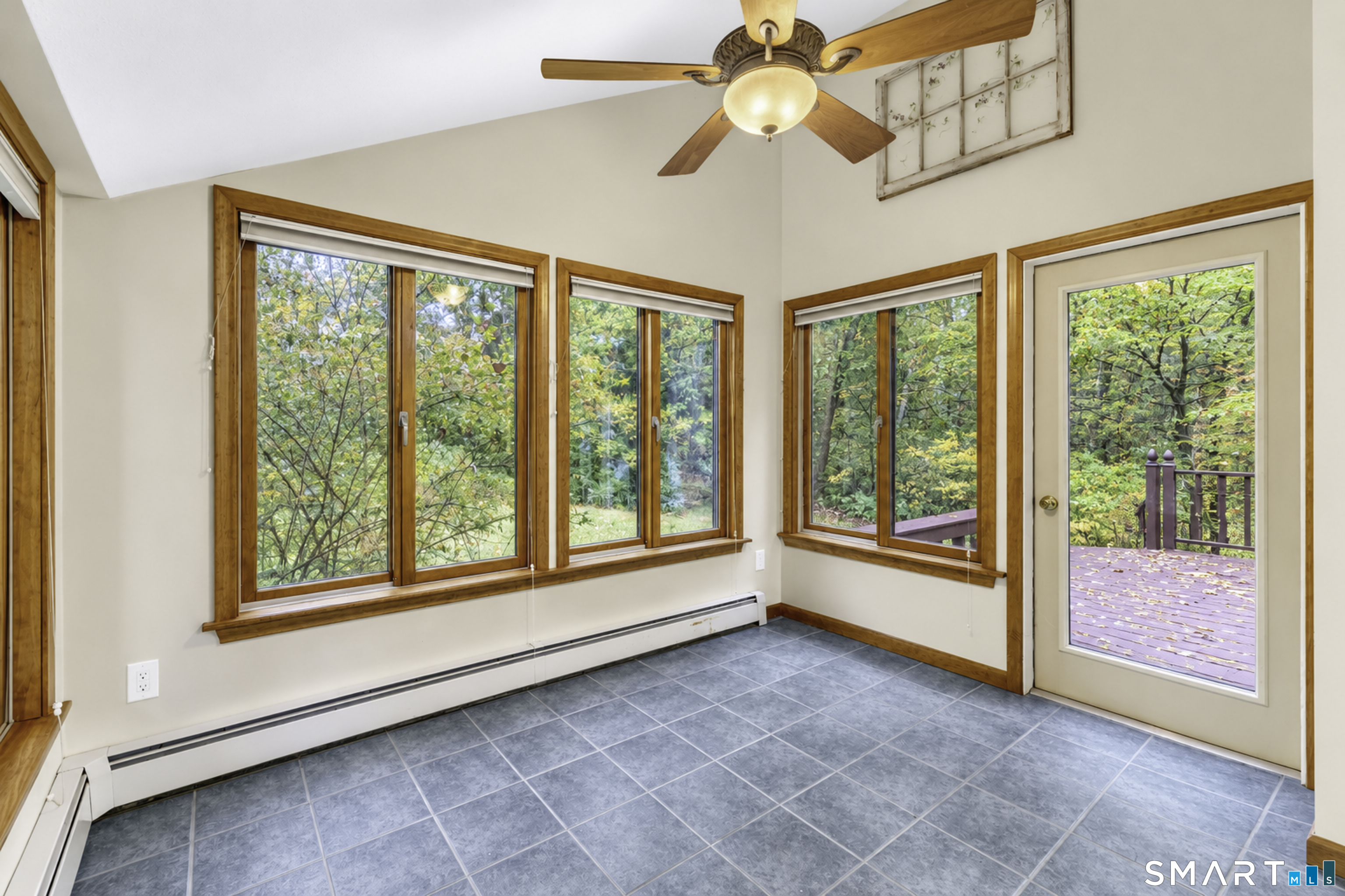 726 Neipsic Road Property Photo 11