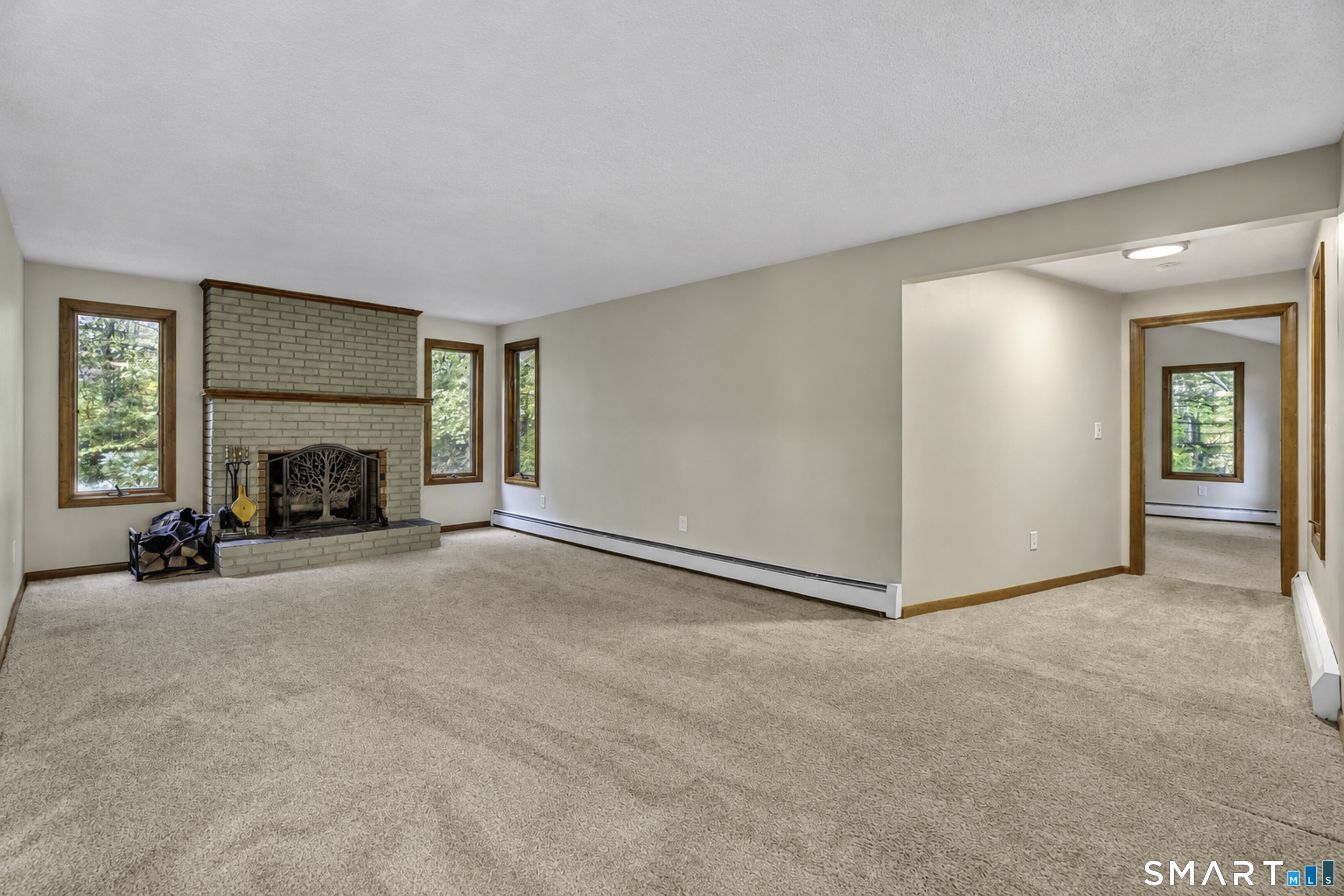 726 Neipsic Road Property Photo 15