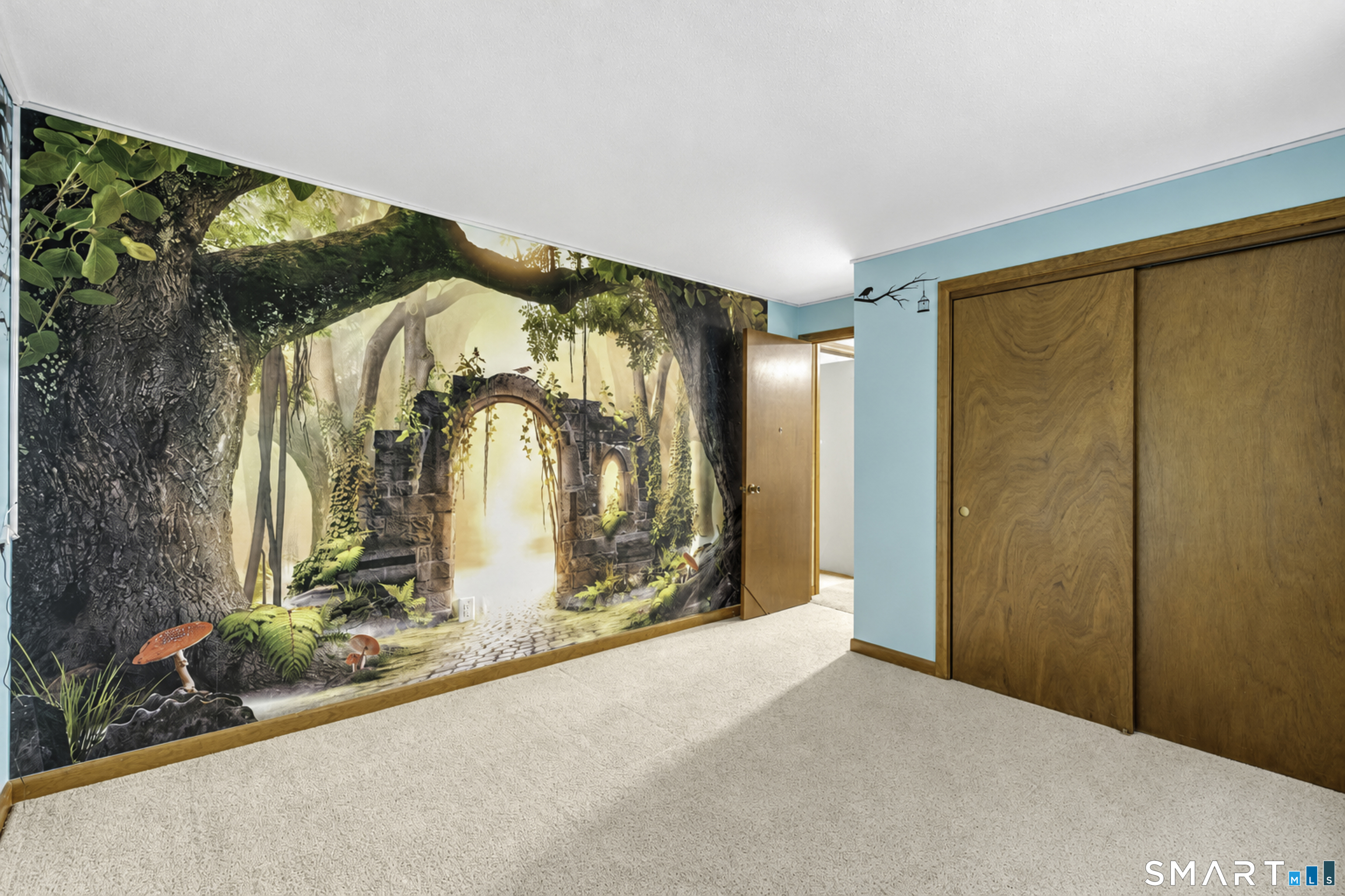 726 Neipsic Road Property Photo 24