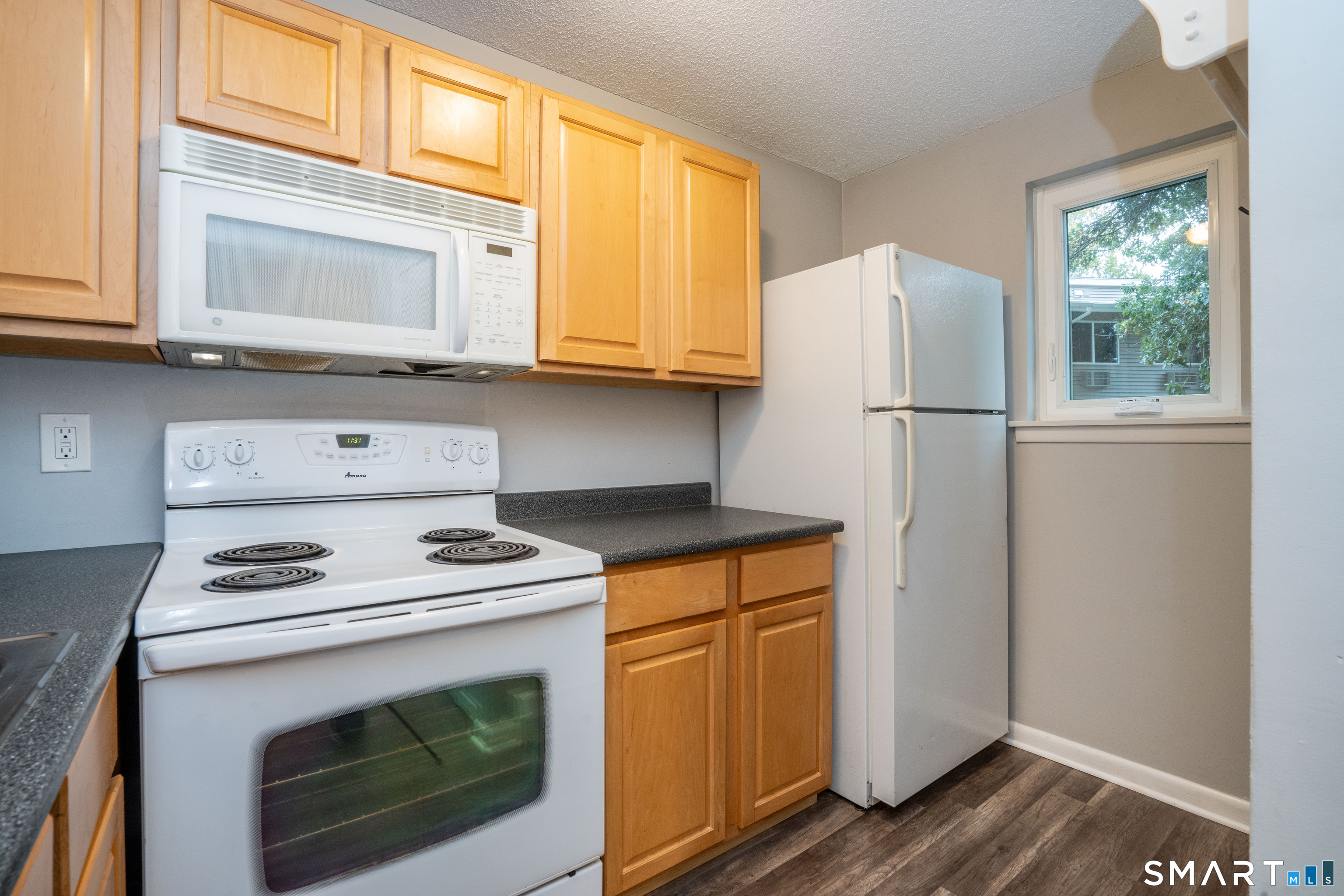 220 Main 6h Street Property Photo 4