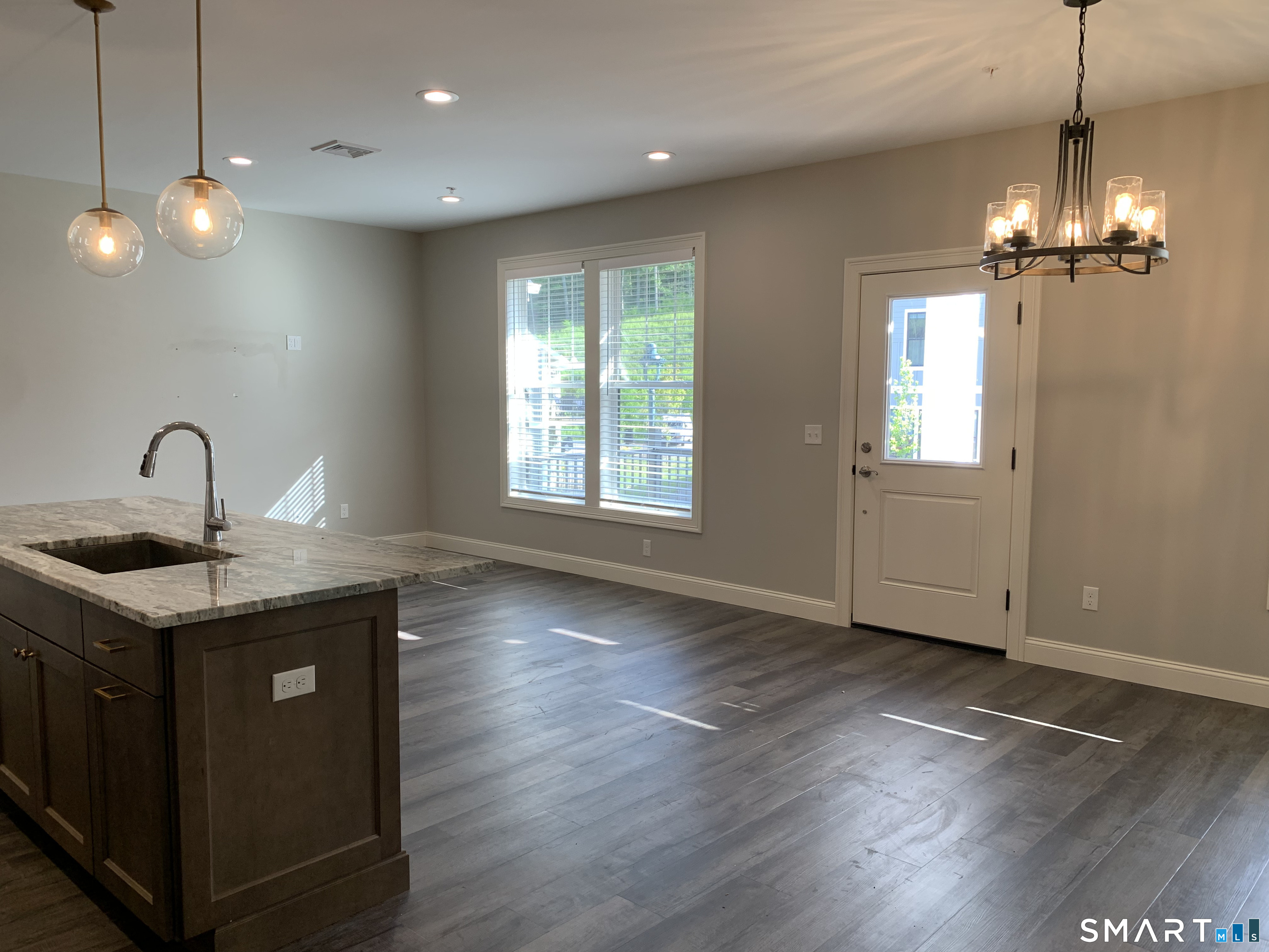 501 Edgewater G Circle Property Photo 2