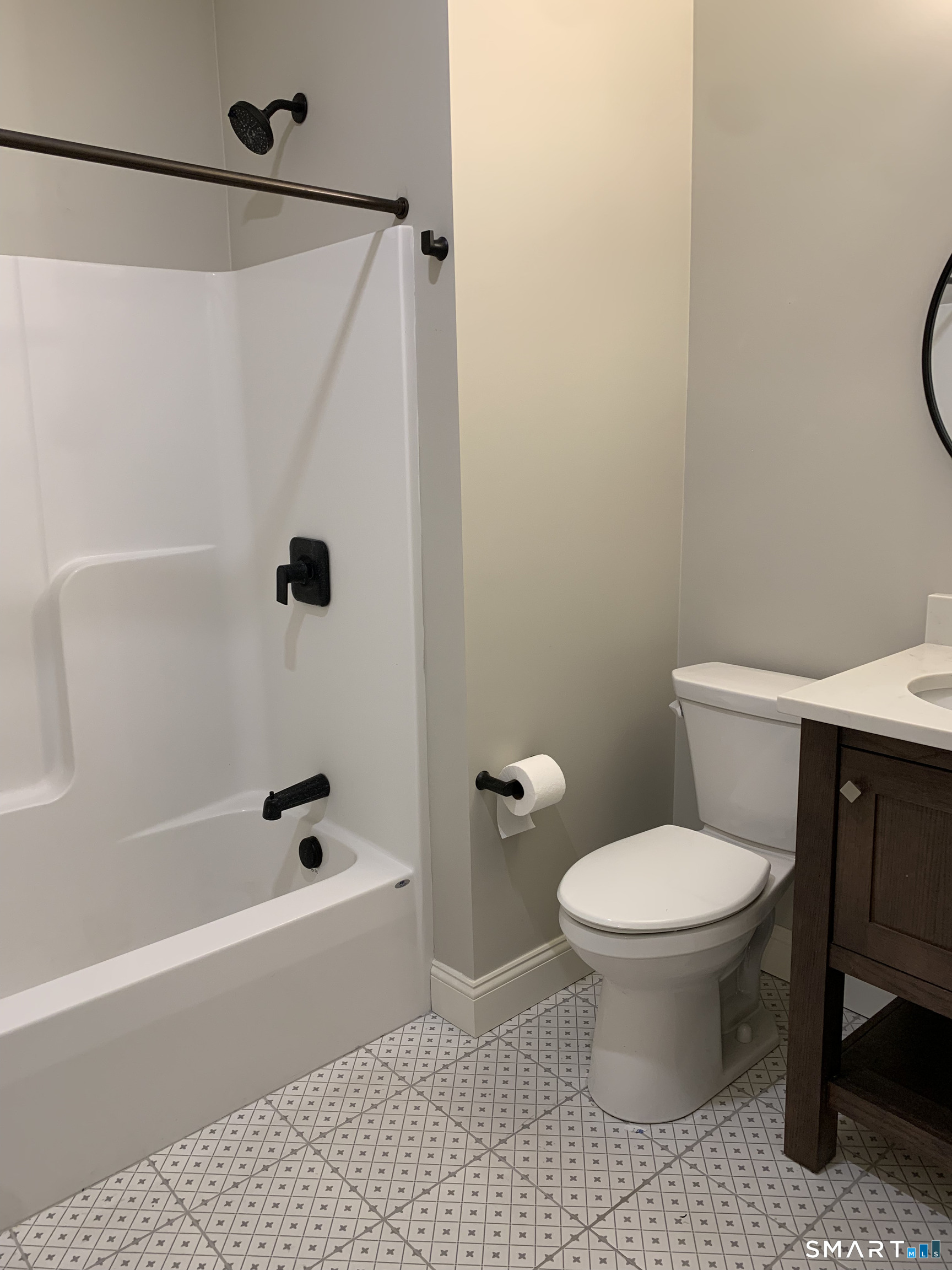 501 Edgewater G Circle Property Photo 3