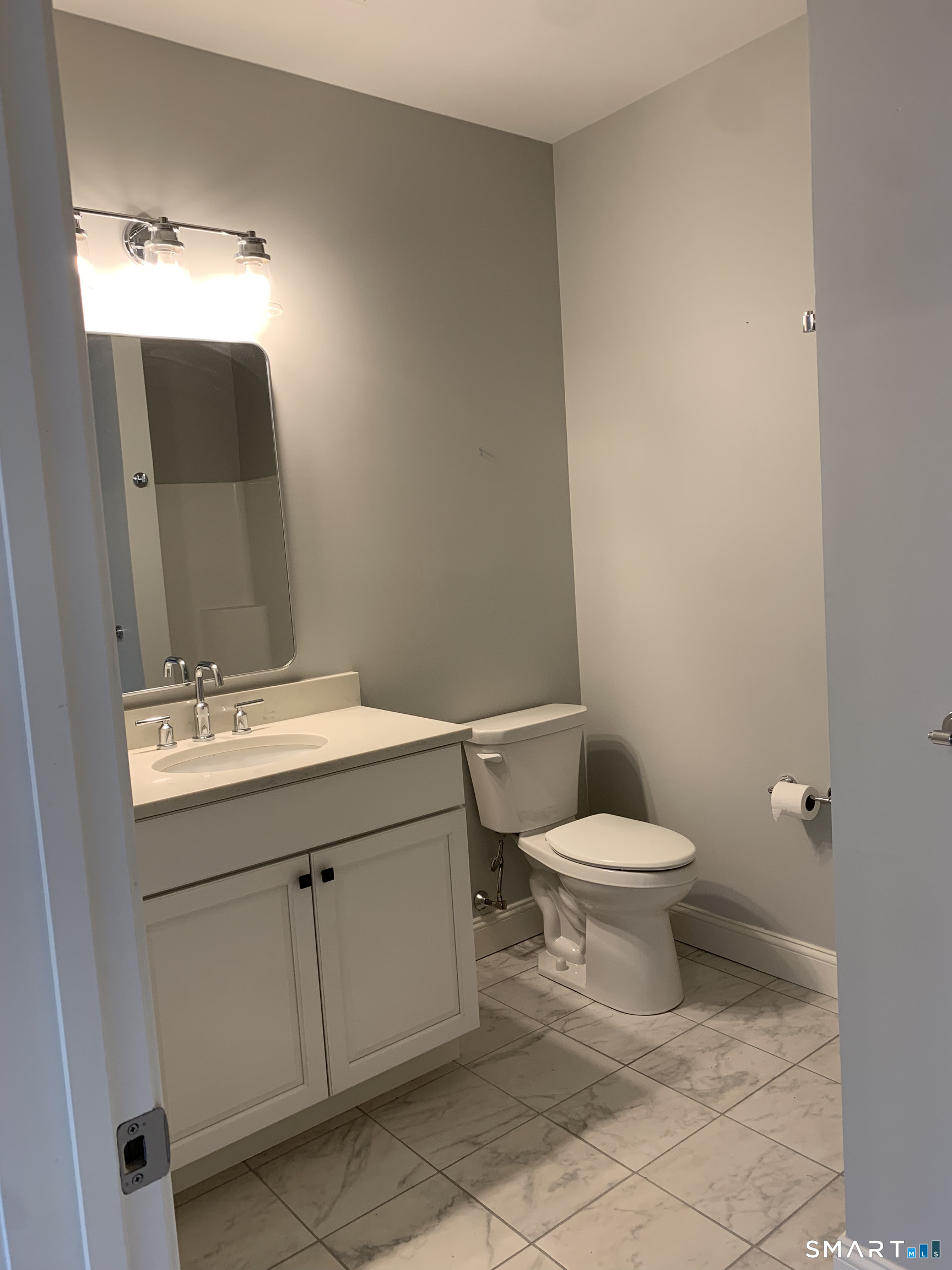 501 Edgewater G Circle Property Photo 5