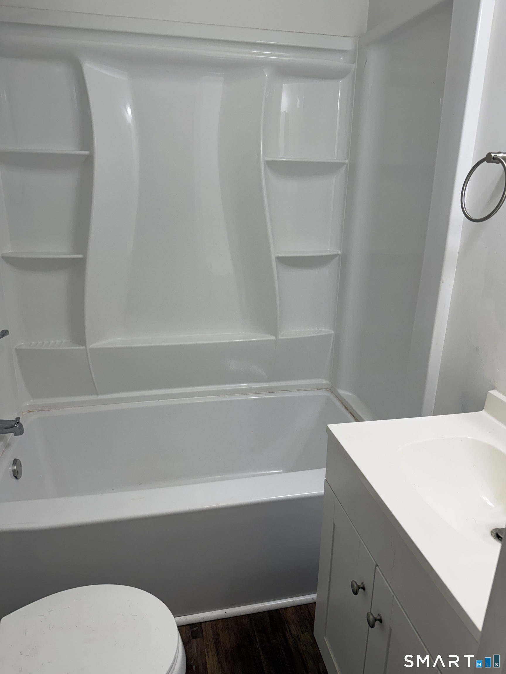 57 Mohegan Park Road Property Photo 4