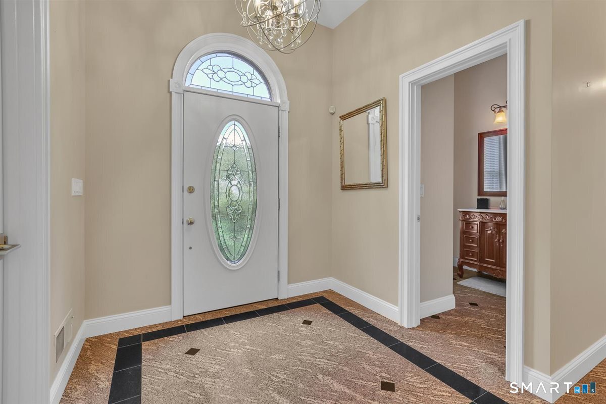 52 Country Club Road Property Photo 4