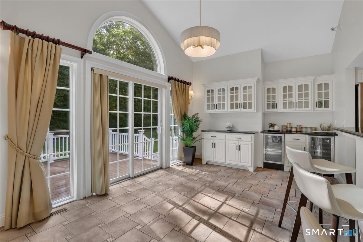 52 Country Club Road Property Photo 16