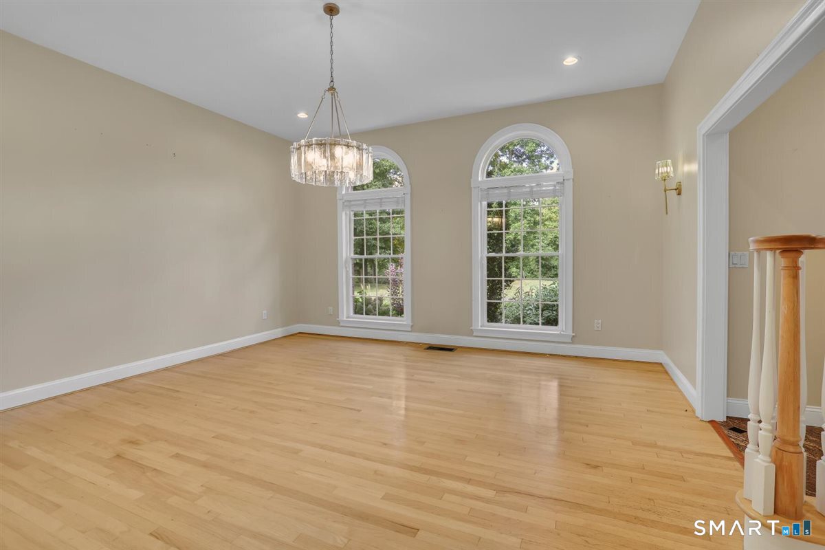 52 Country Club Road Property Photo 17