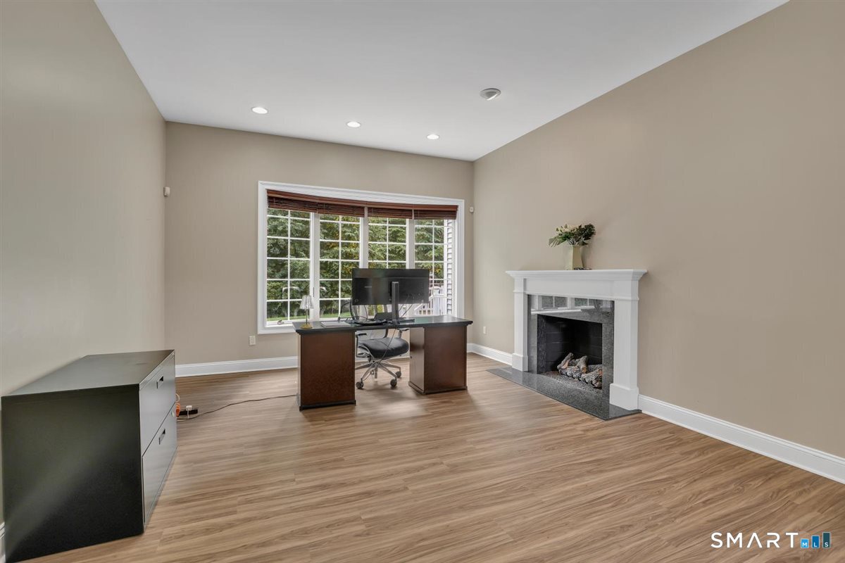 52 Country Club Road Property Photo 20