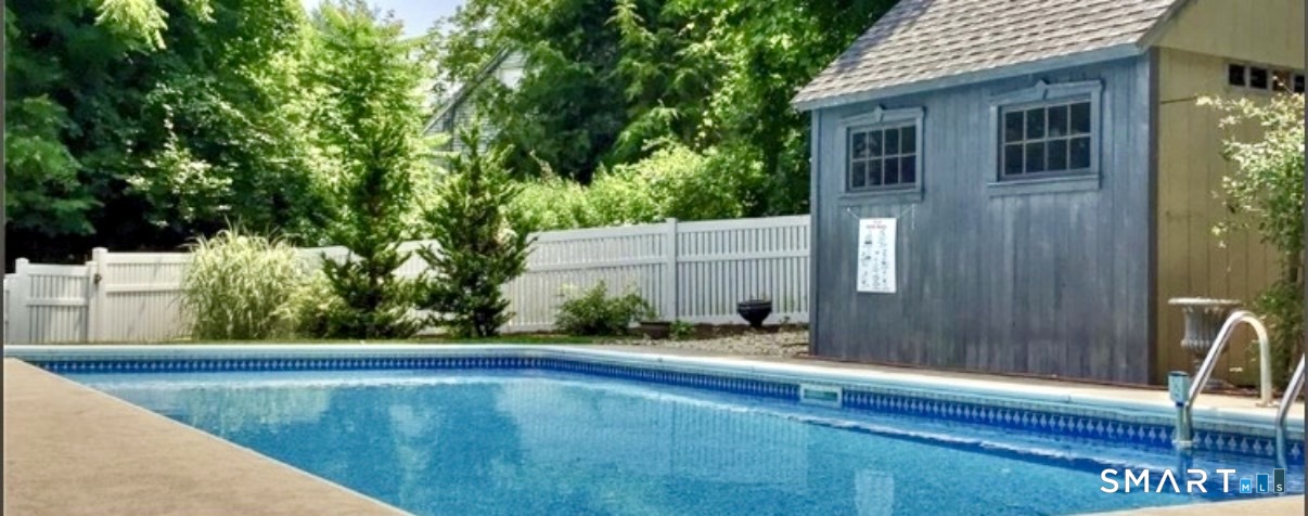 16 Seminole Street Property Photo 19