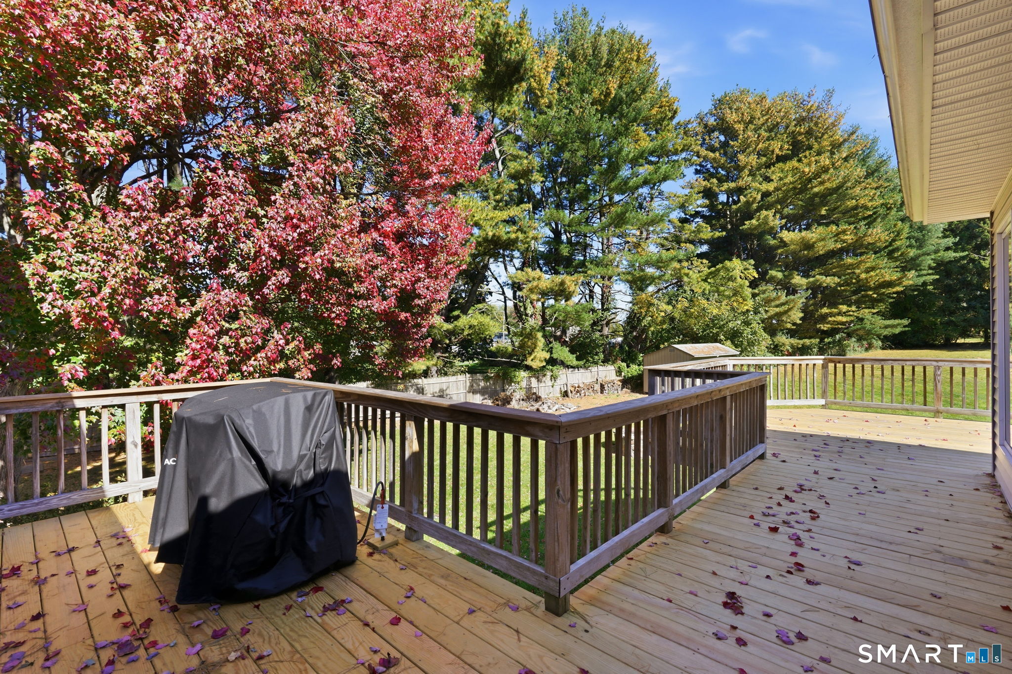 552 Long Hill Avenue Property Photo 8