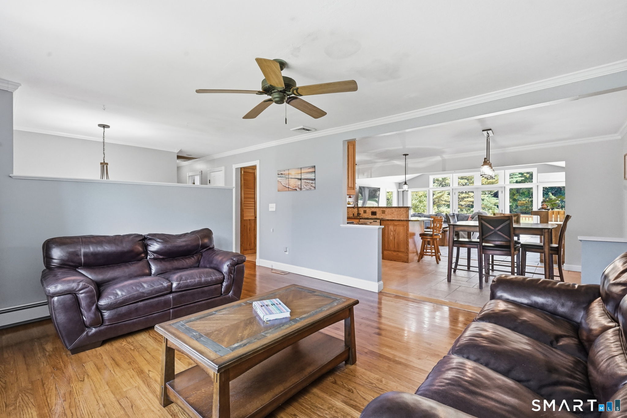 552 Long Hill Avenue Property Photo 10
