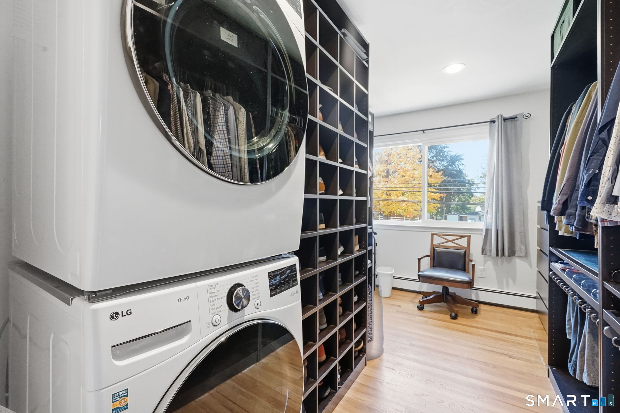 552 Long Hill Avenue Property Photo 19