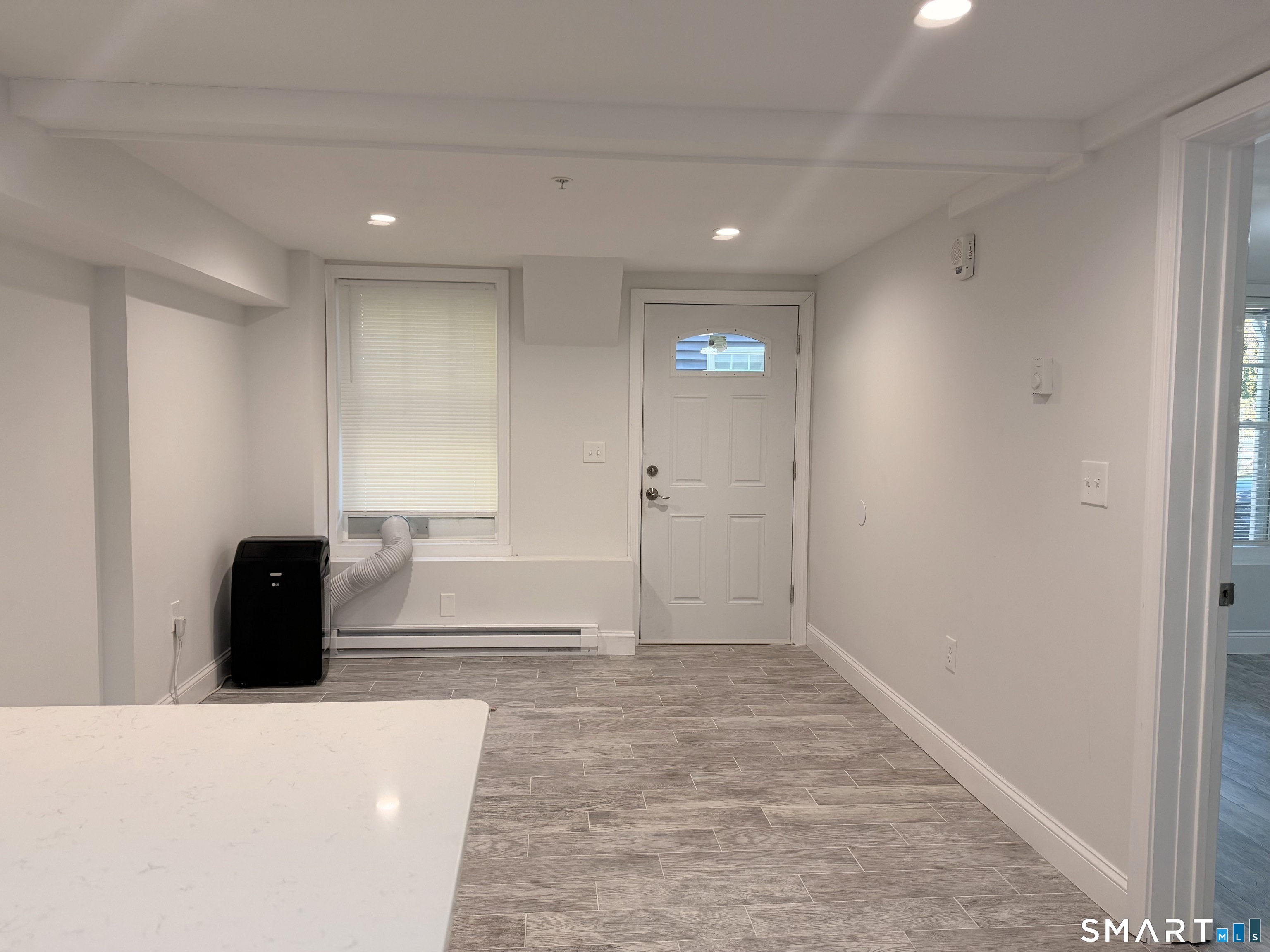 1085-2 Whalley 2 Avenue Property Photo 4
