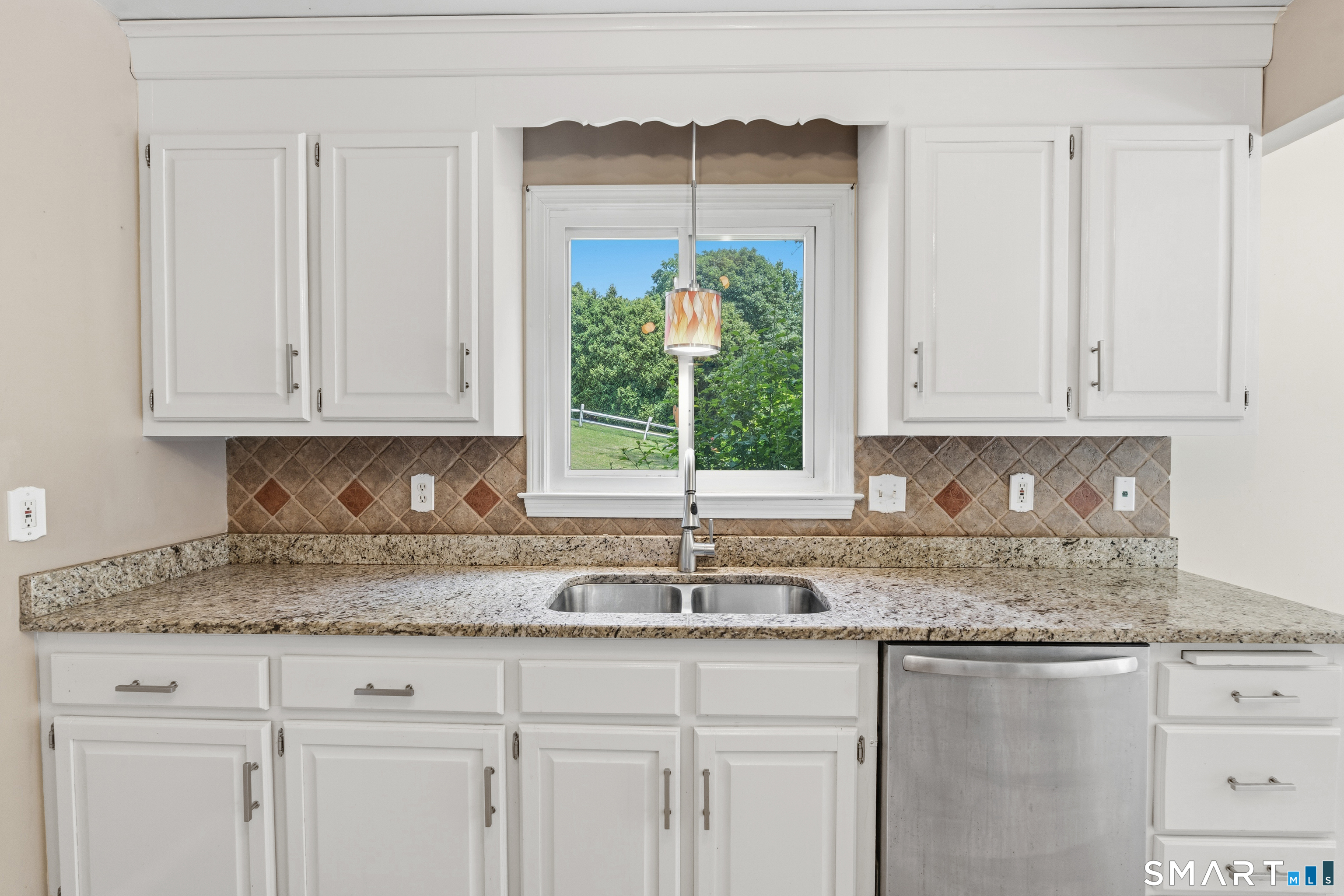 86 Beth Ann Circle Property Photo 4