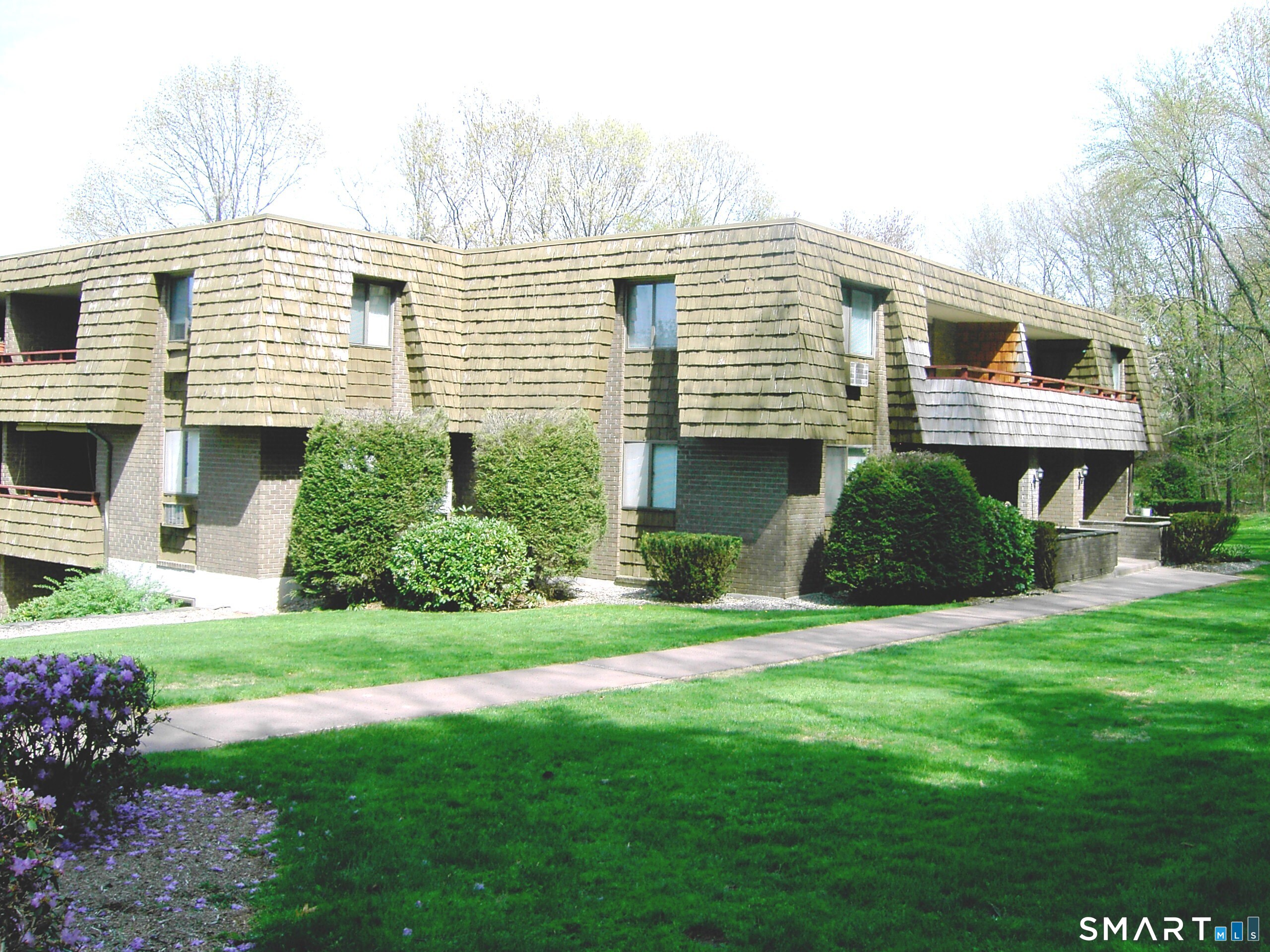 100 Oxbow C8 Drive Property Photo 1