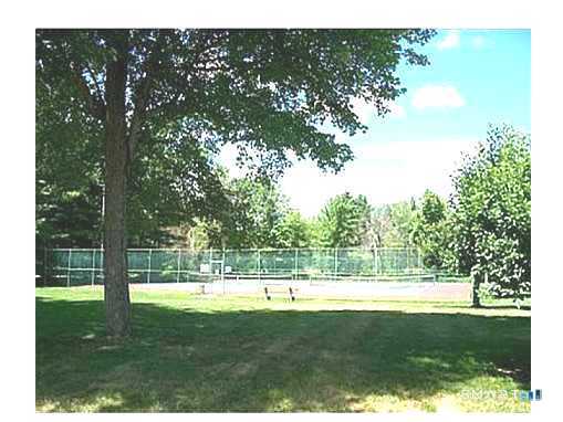 100 Oxbow C8 Drive Property Photo 4