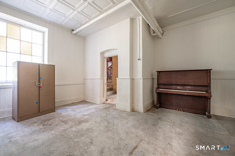 85 Pulaski Street Property Photo 26