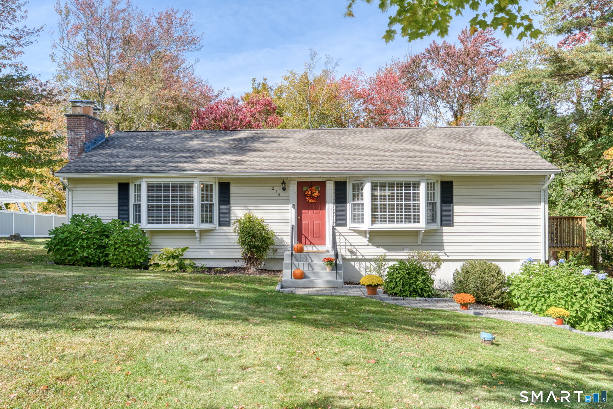 216 Lynnrich Drive Property Photo 2
