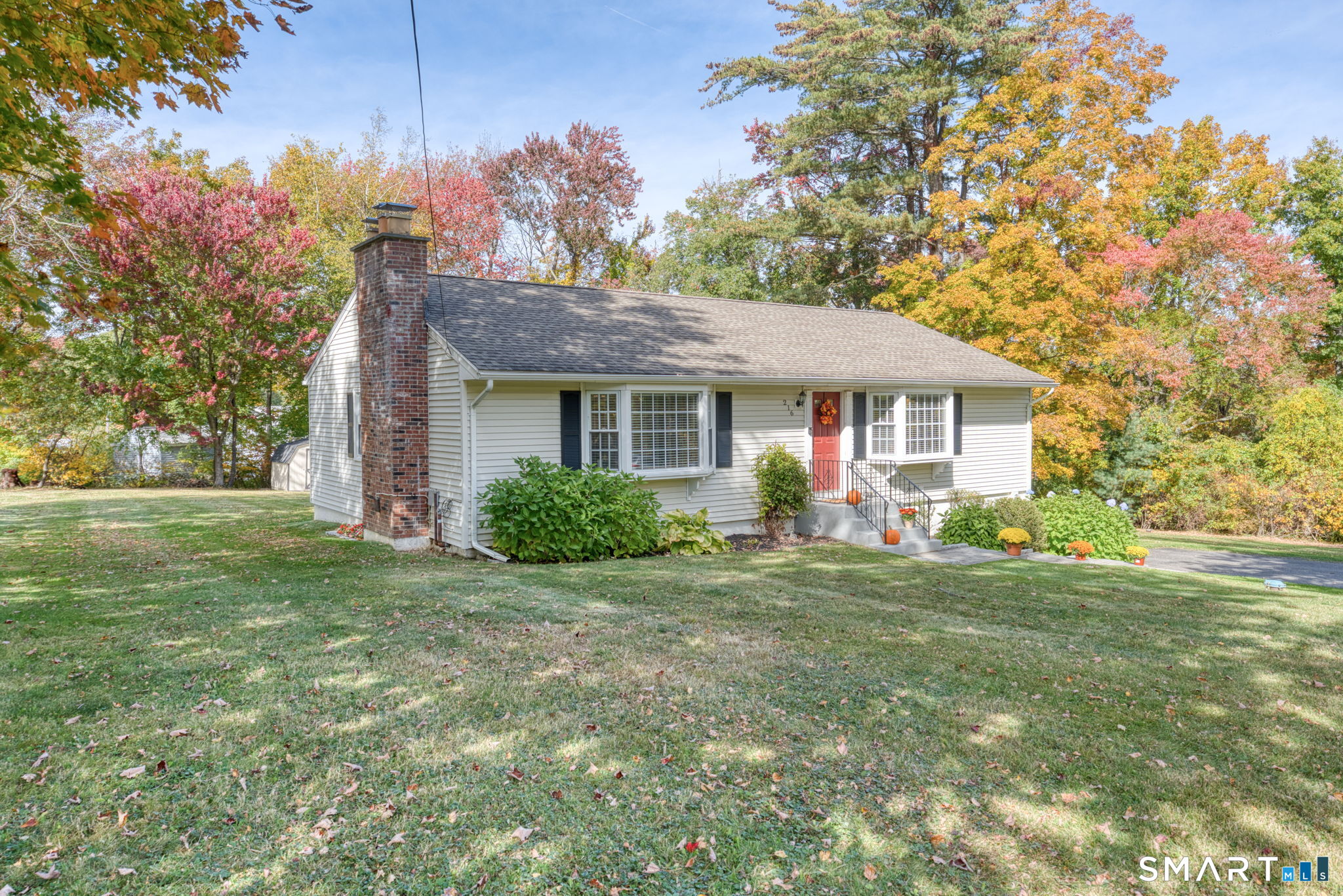 216 Lynnrich Drive Property Photo 3