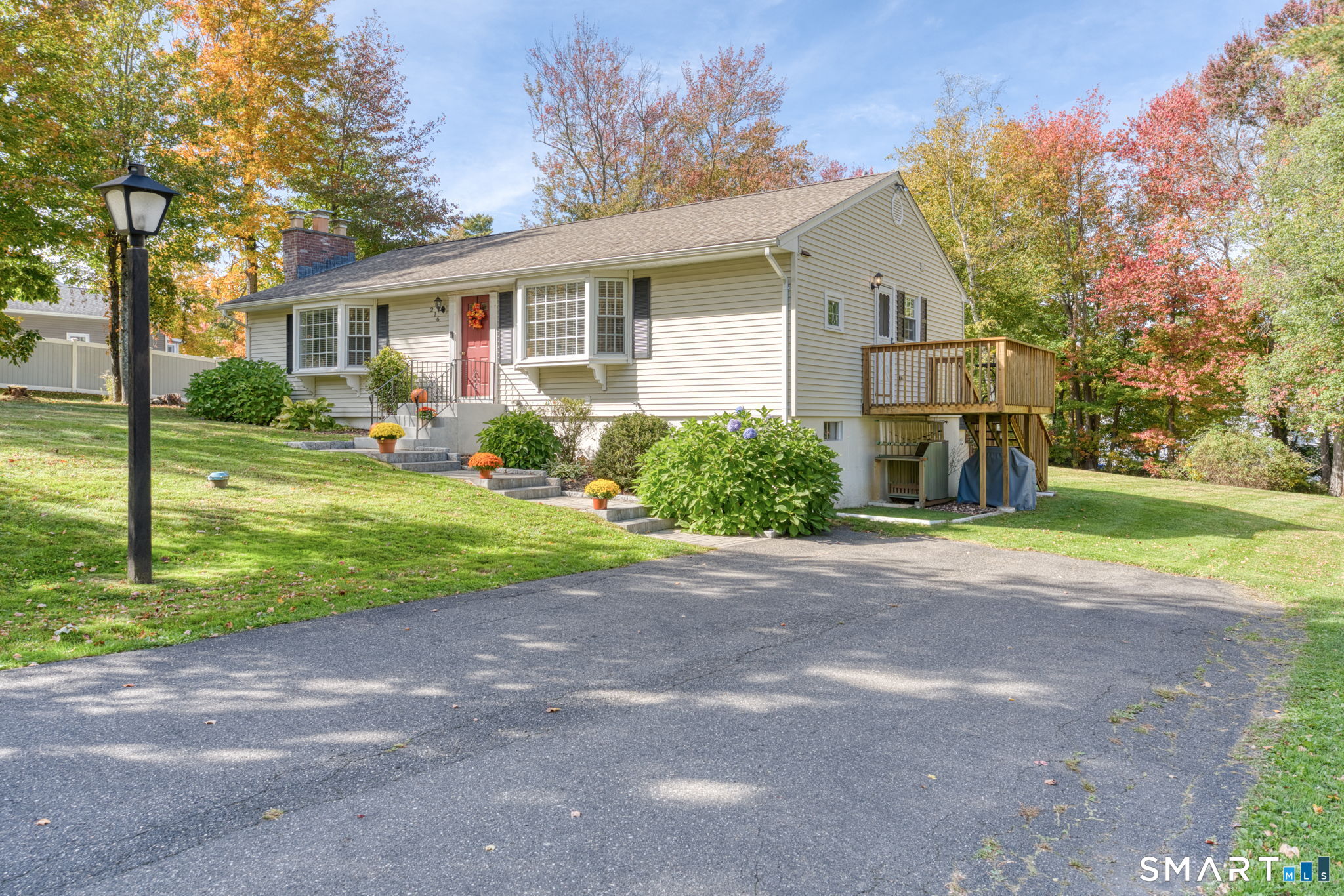 216 Lynnrich Drive Property Photo 4