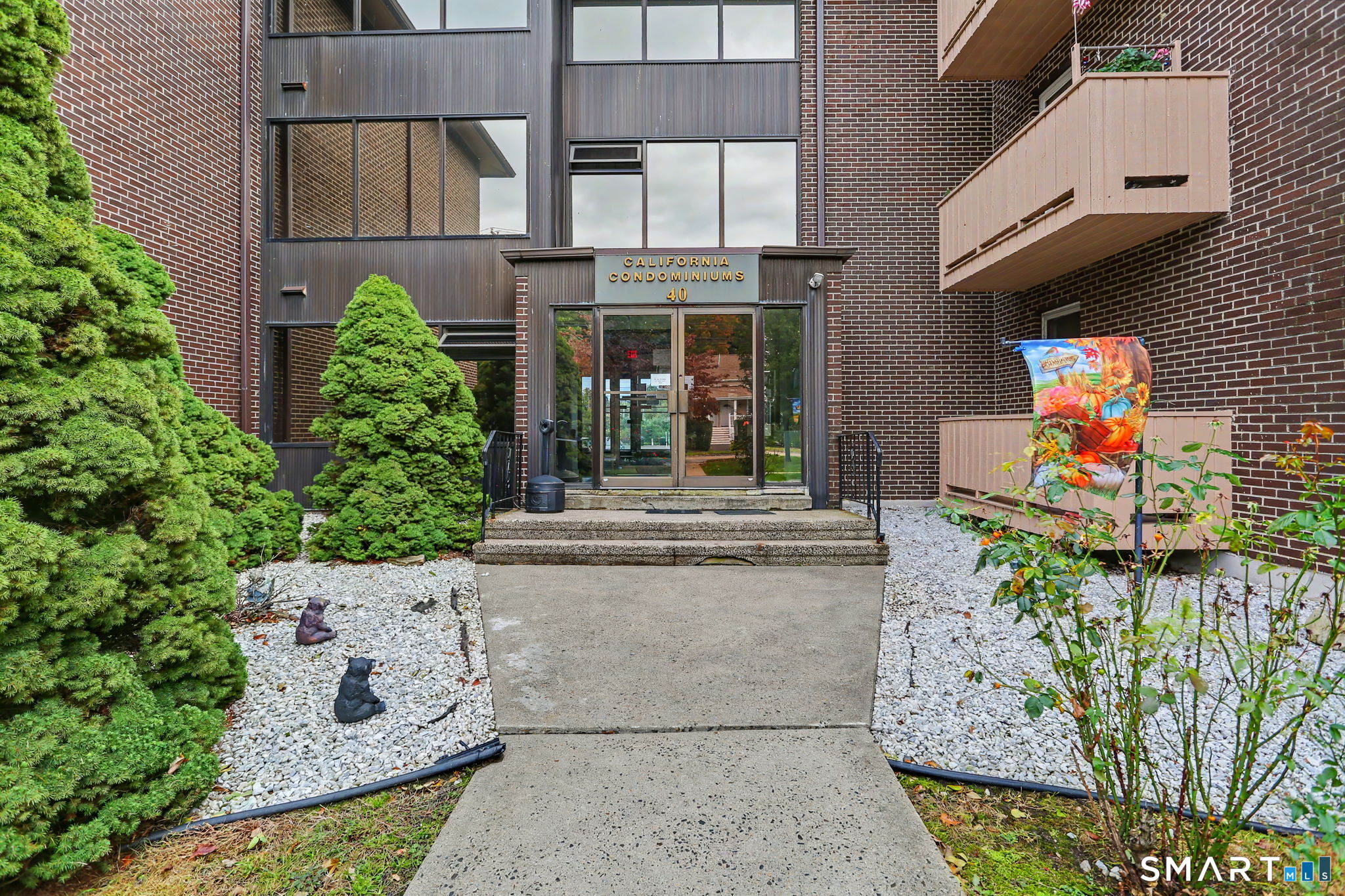 40 California C11 Street Property Photo 2