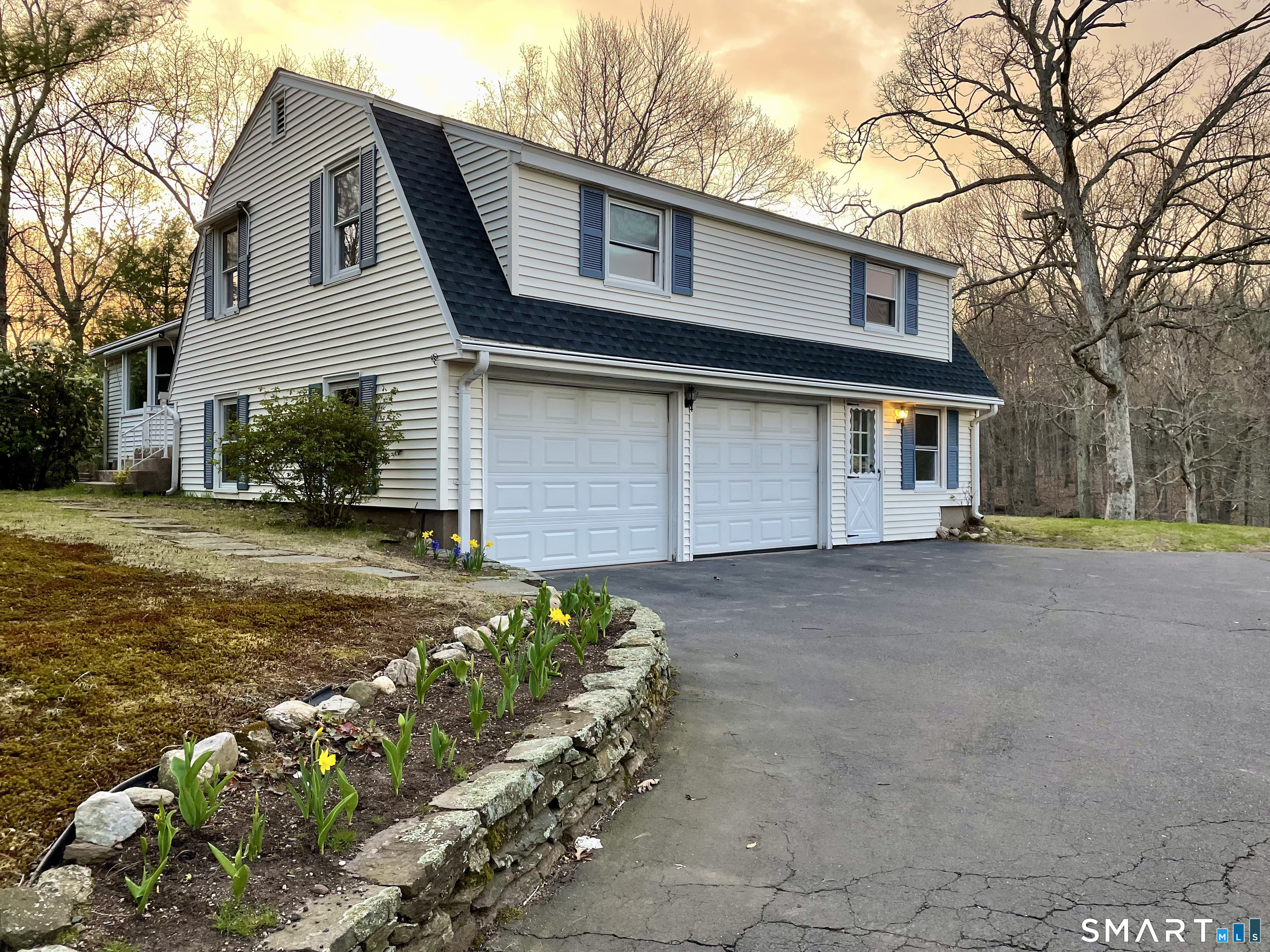 661 Chestnut Hill Road Property Photo 2