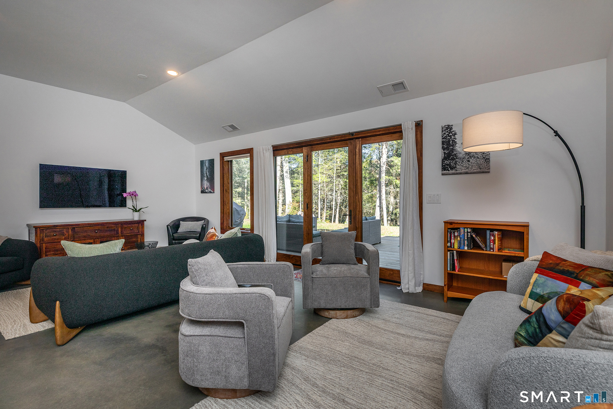 6 Kubish Road Property Photo 5