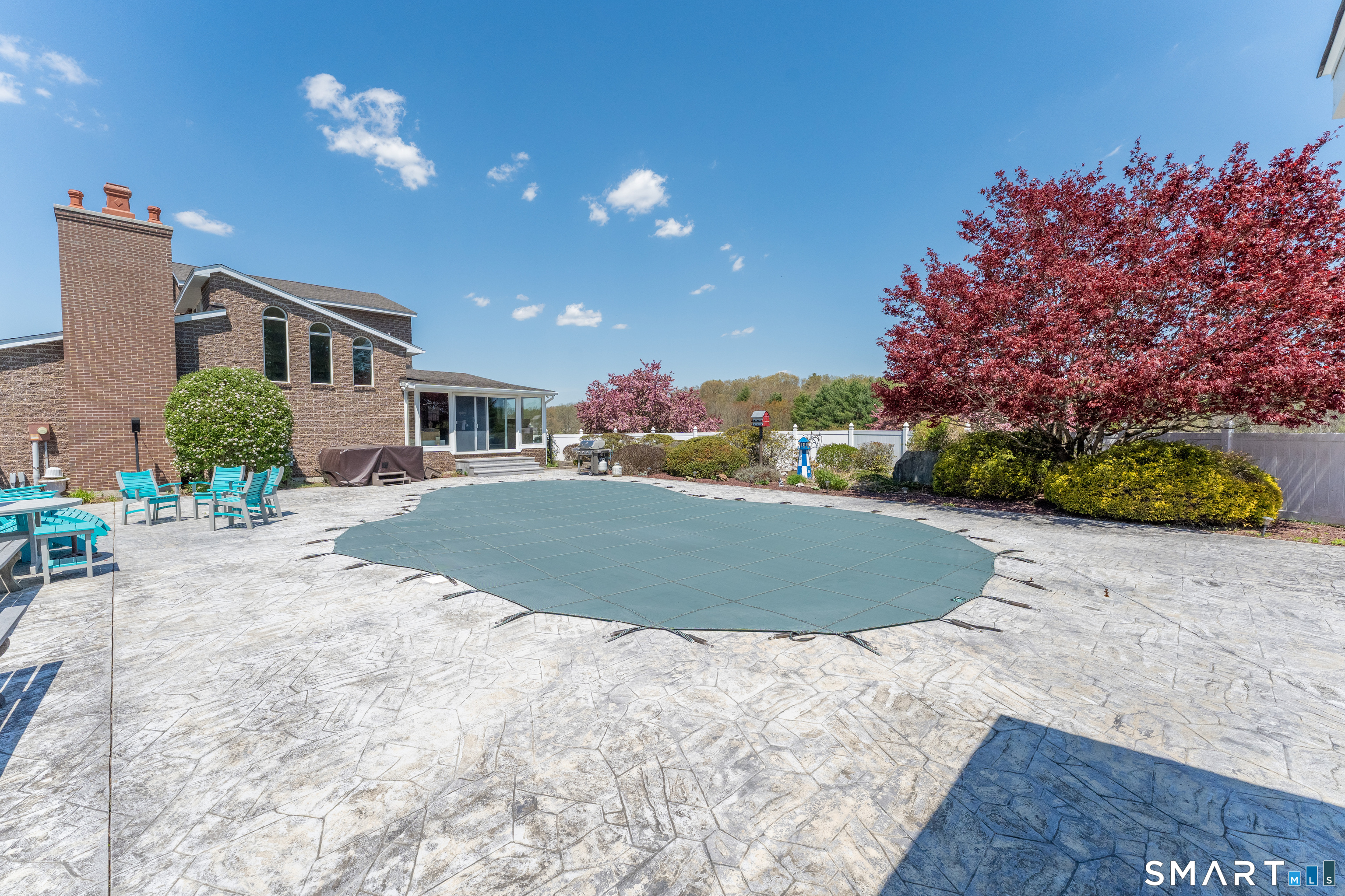 524 Wauregan Road Property Photo 6