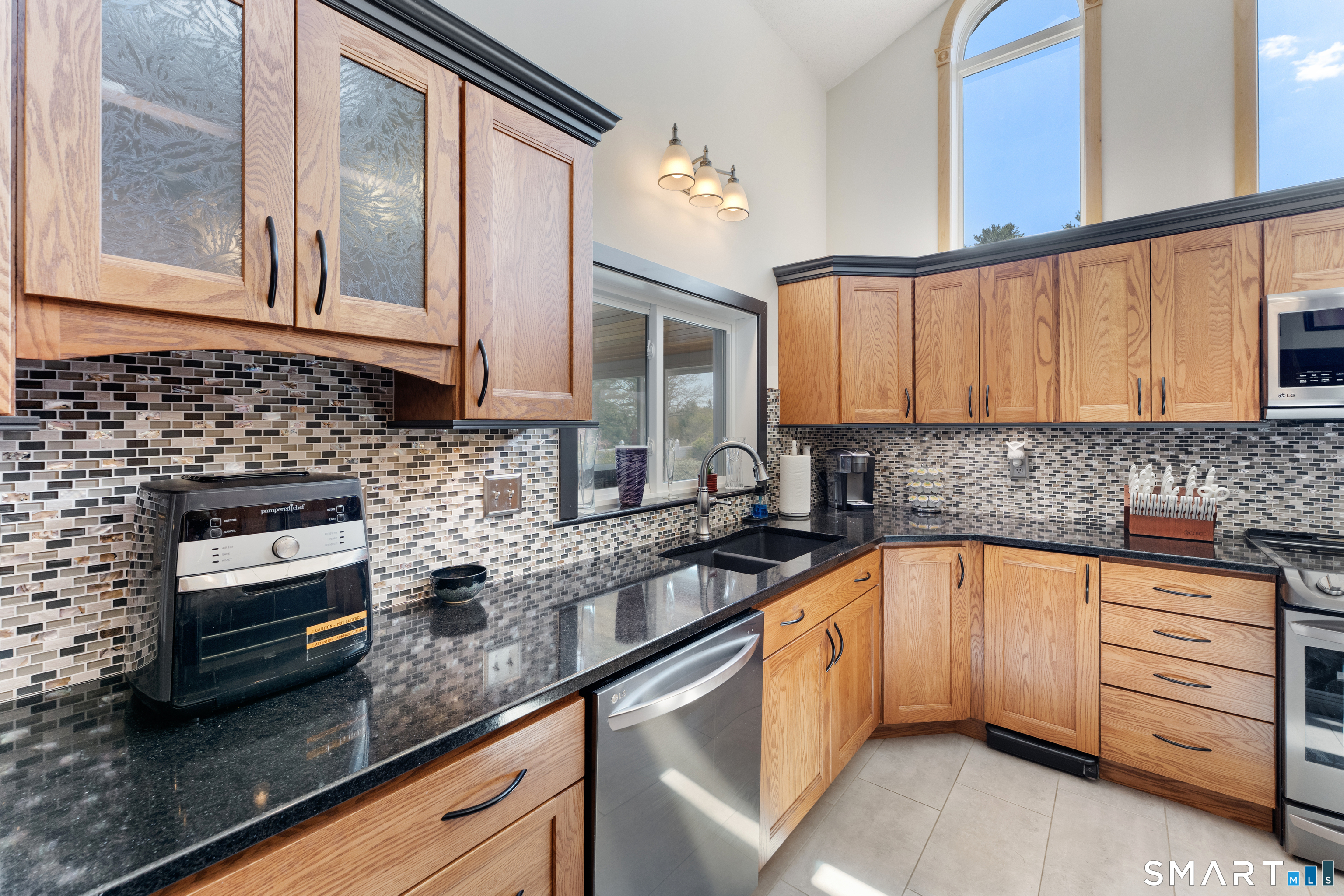 524 Wauregan Road Property Photo 15