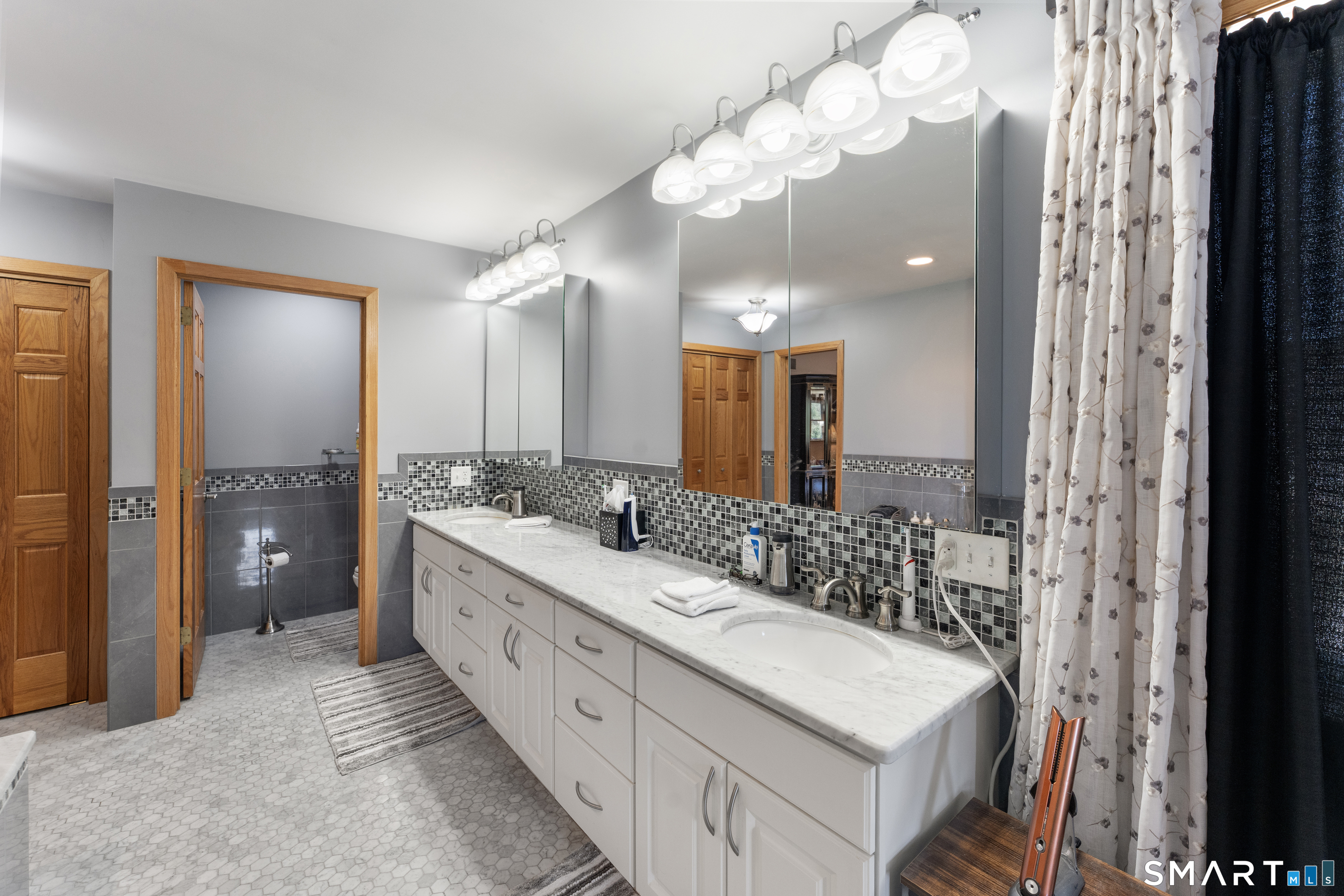 524 Wauregan Road Property Photo 37