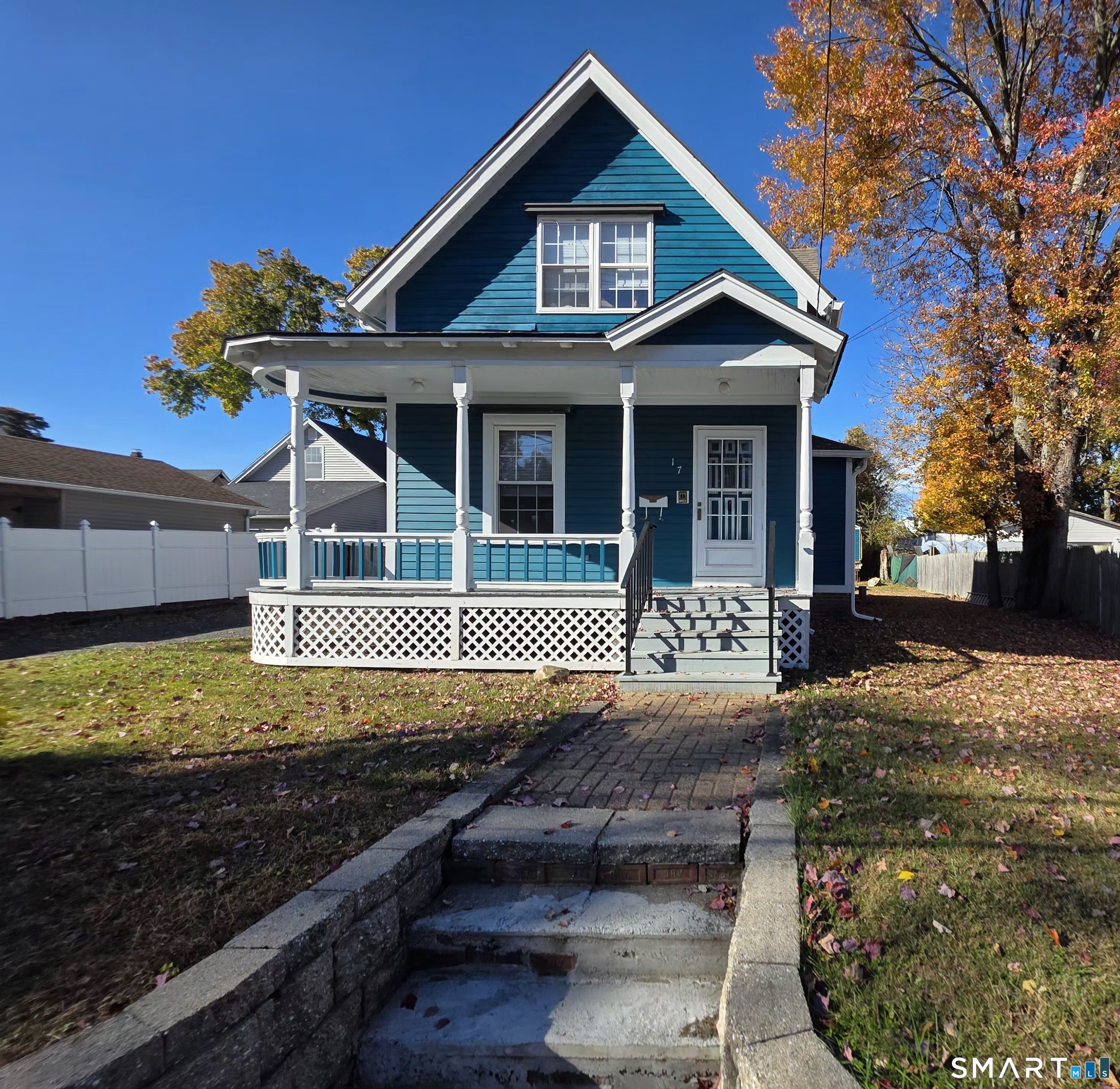 17 Edgewood Avenue Property Photo 3