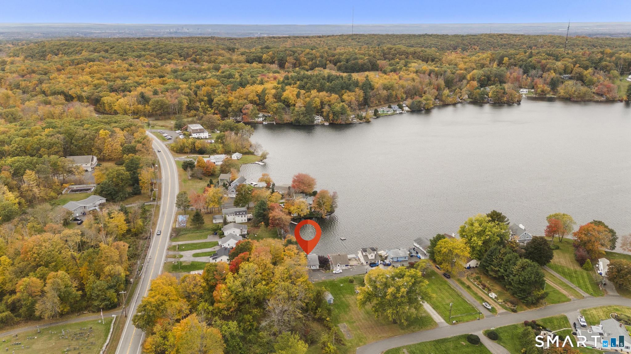 10 Lakeside Lane Property Photo 3