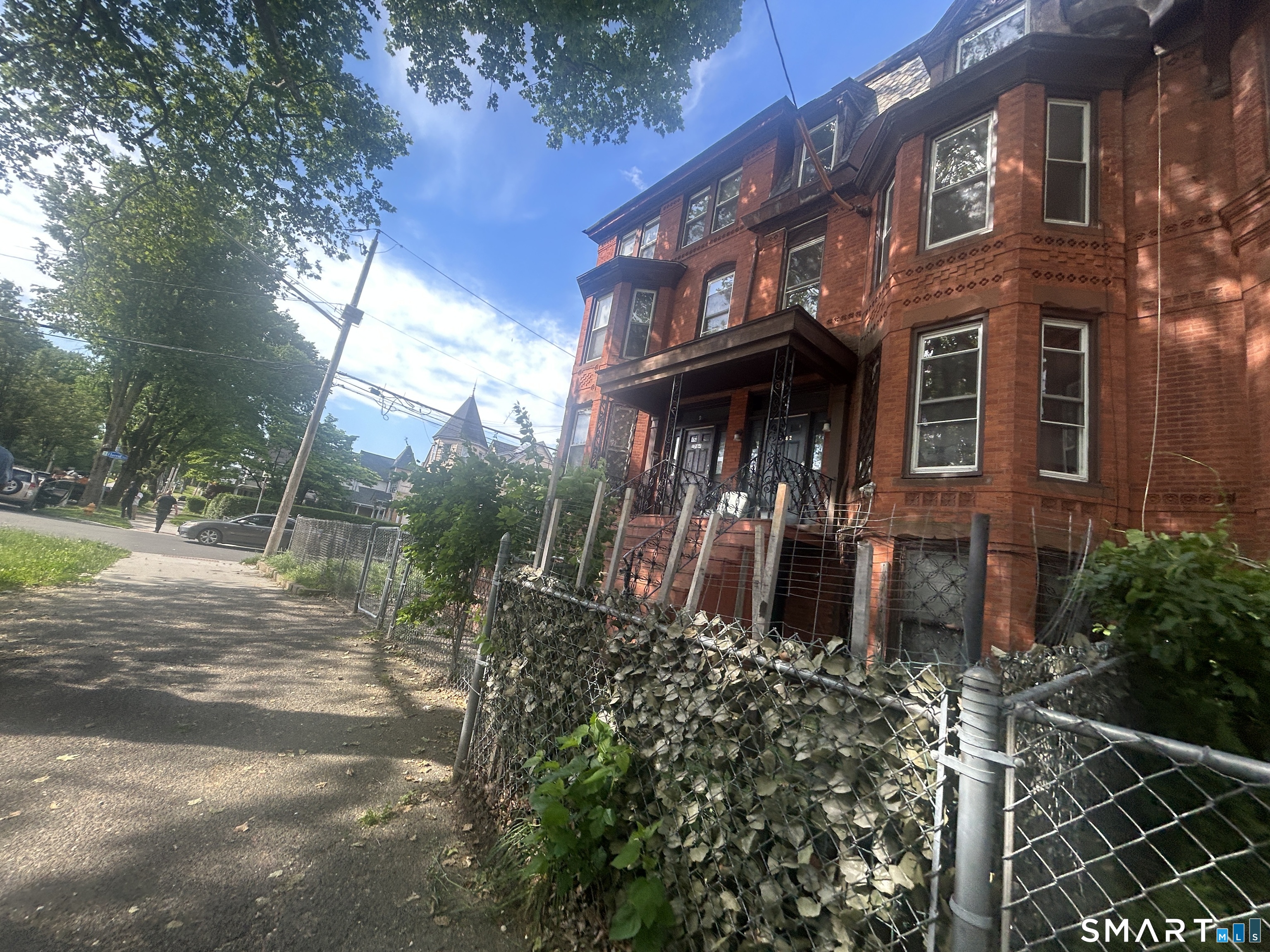 1282 Park Avenue Property Photo 4