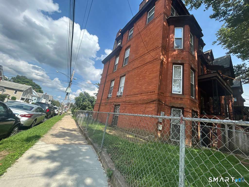 1282 Park Avenue Property Photo 9