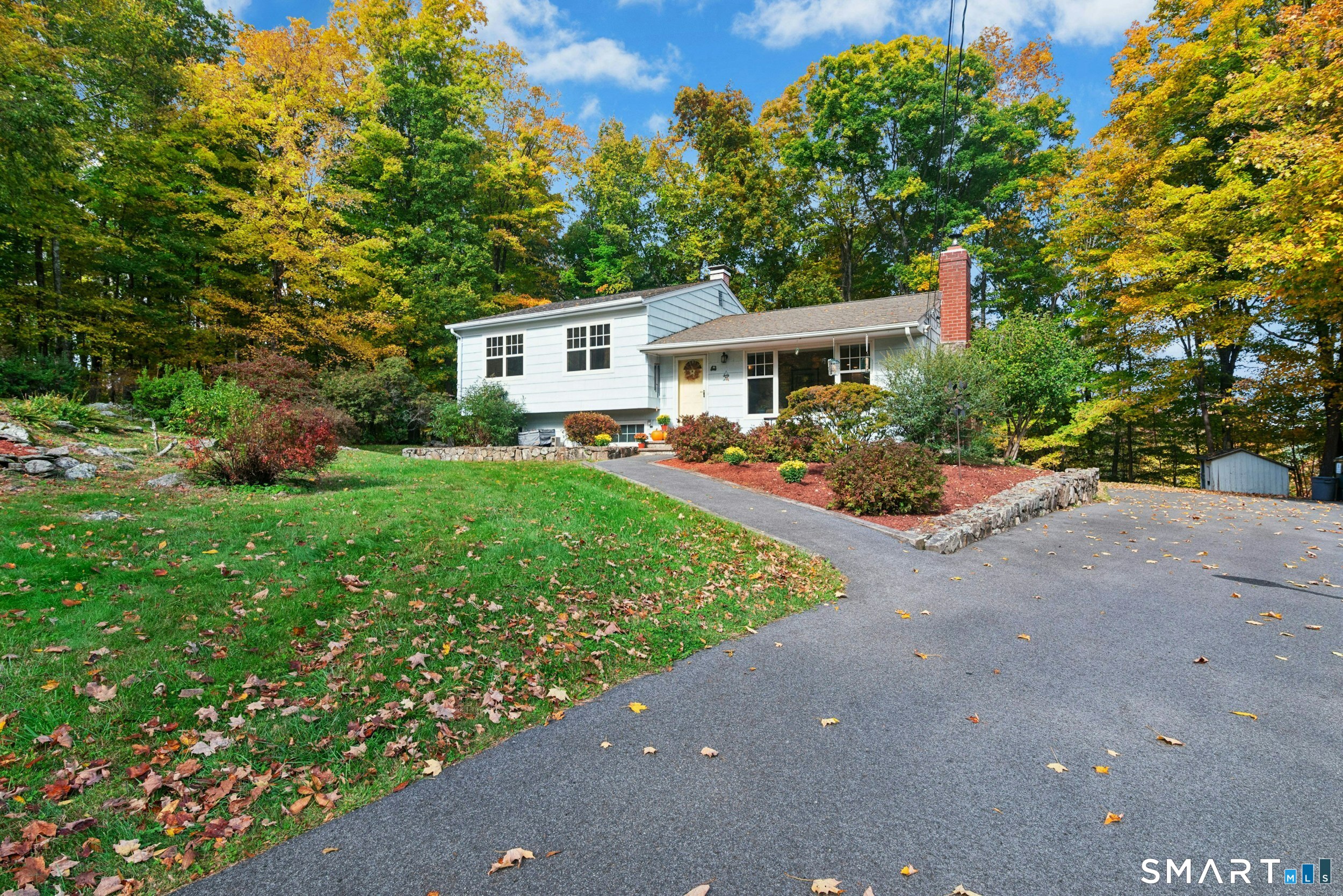 35 Aspen Ledges Road Property Photo 1