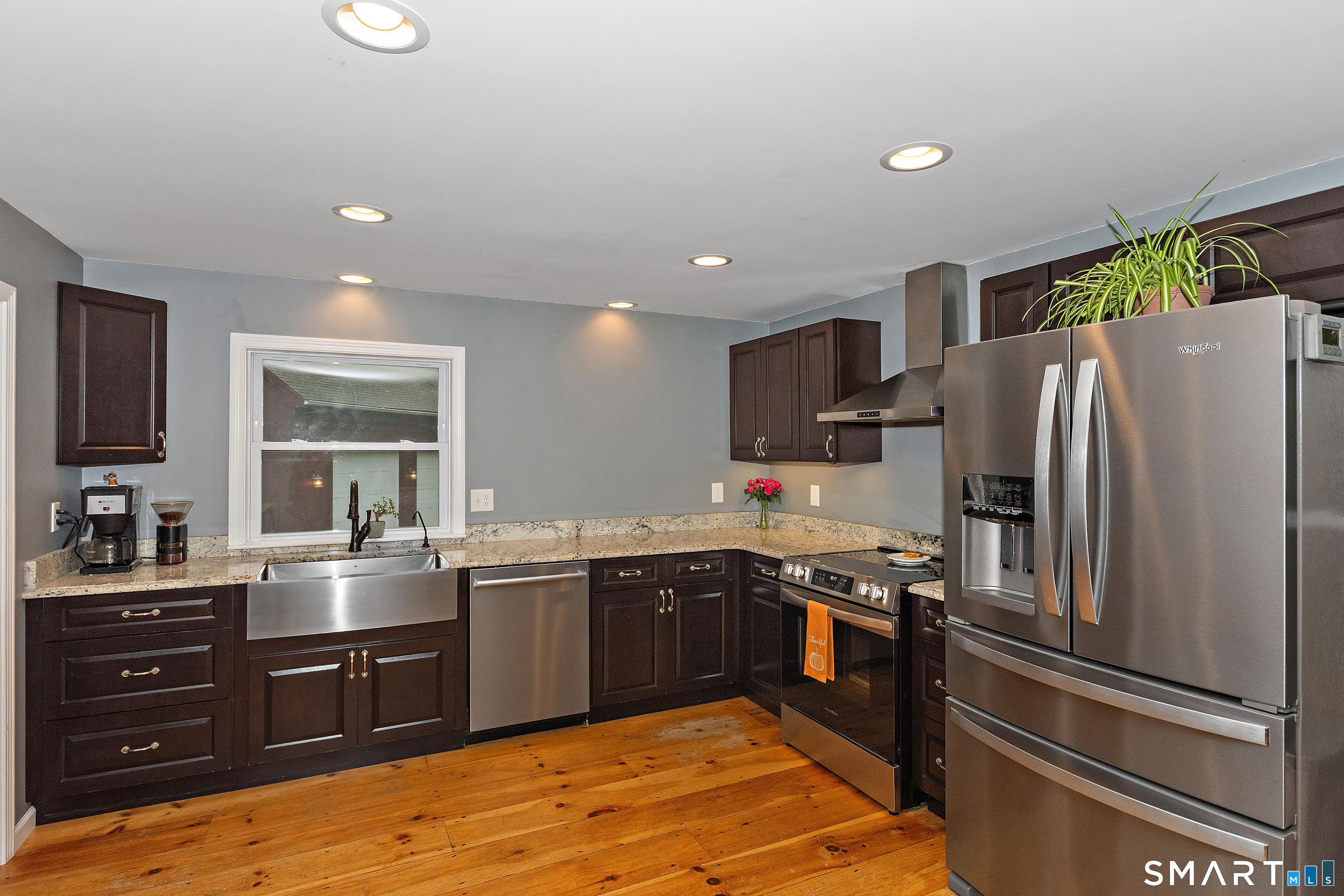 155 Lovers Lane Property Photo 8