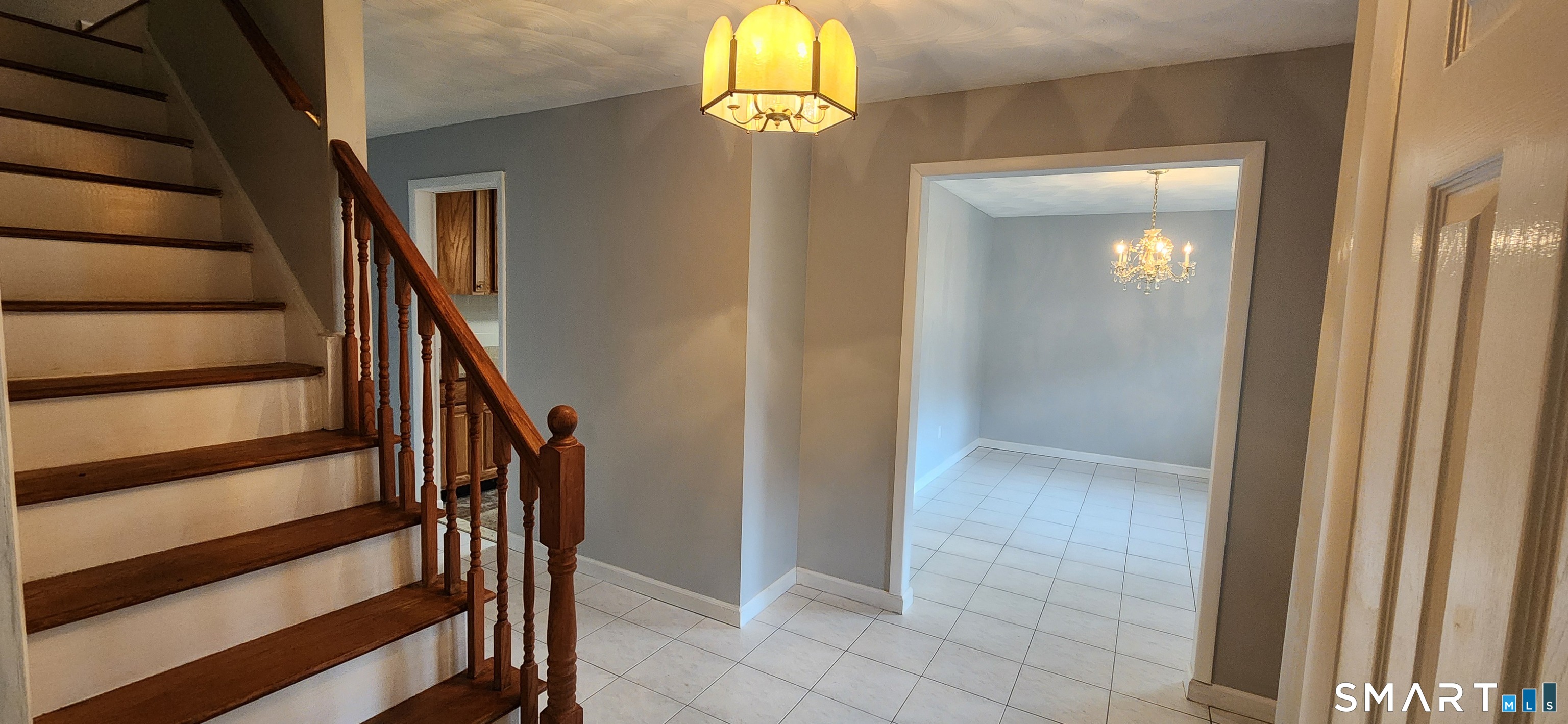 141 Flower Drive Property Photo 6