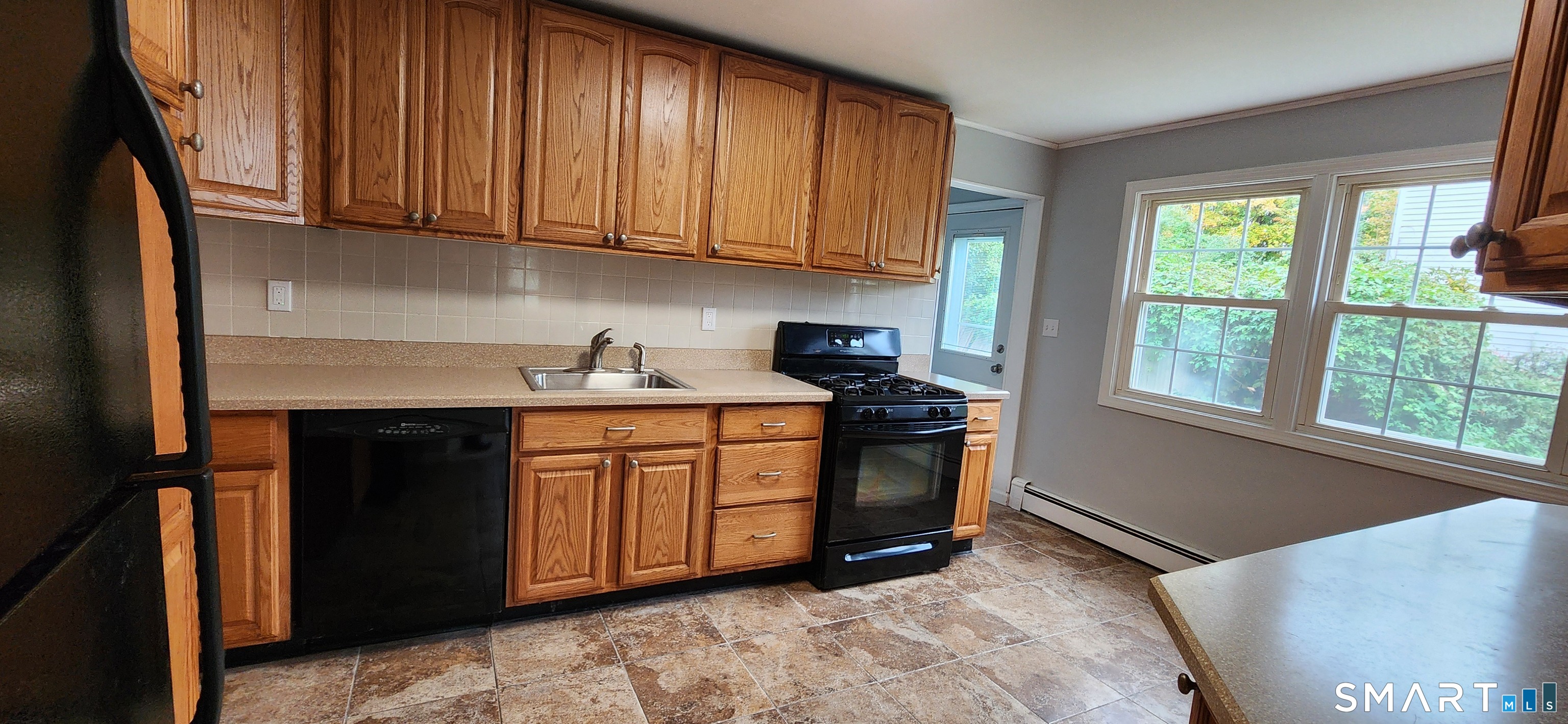 141 Flower Drive Property Photo 10