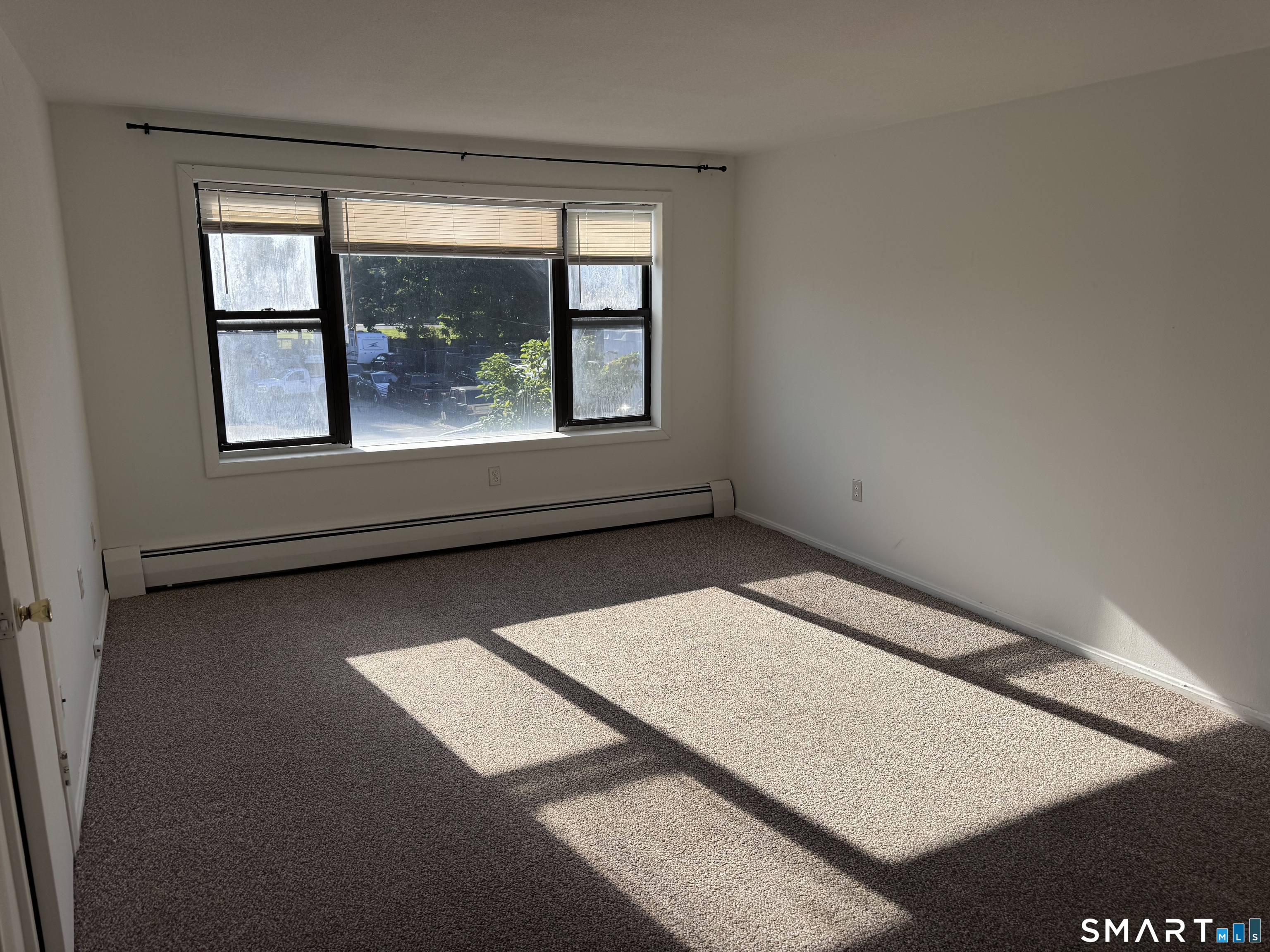 544 Tolland Street Property Photo 3