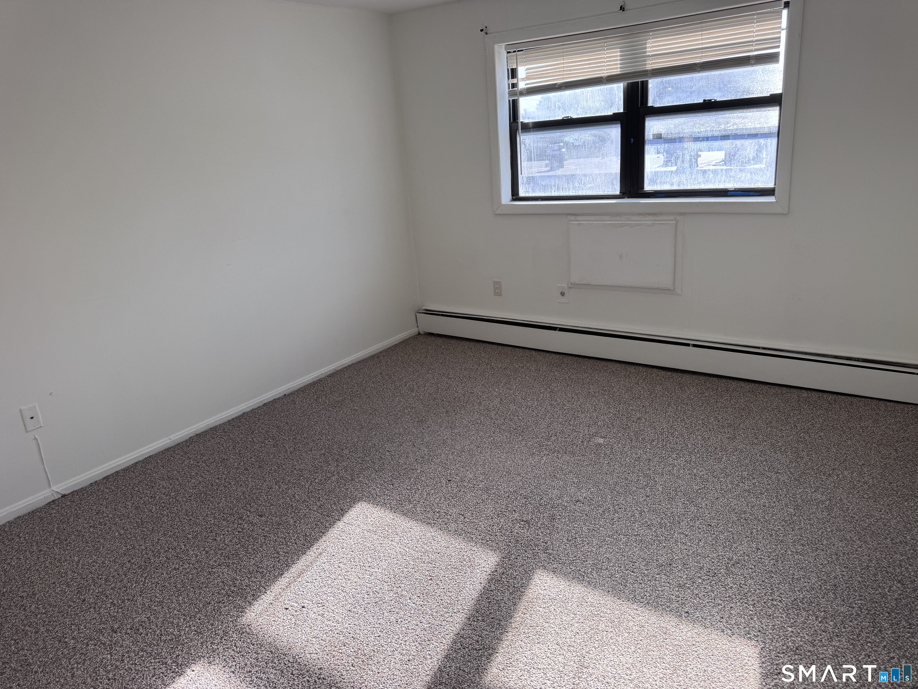 544 Tolland Street Property Photo 4