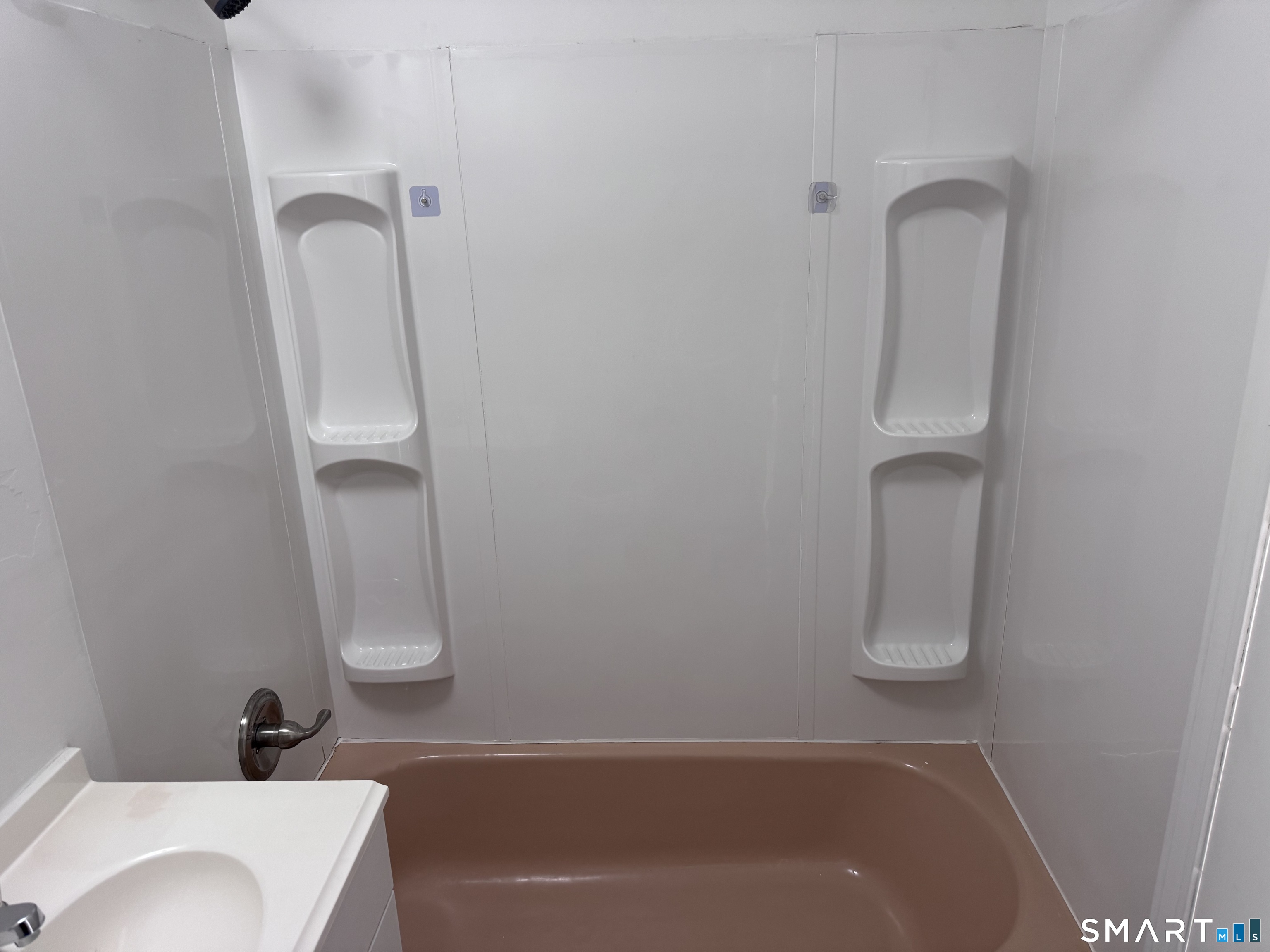 544 Tolland Street Property Photo 7