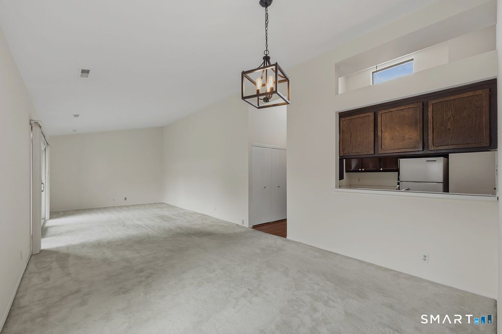 33 Olcott 33 Way Property Photo 2