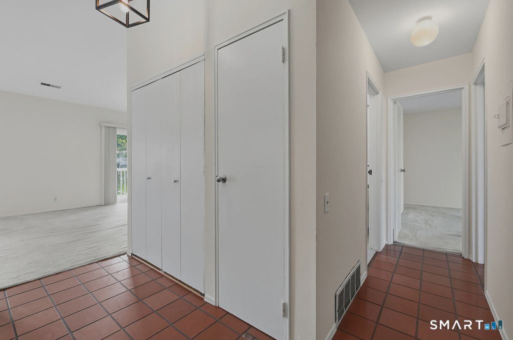 33 Olcott 33 Way Property Photo 11
