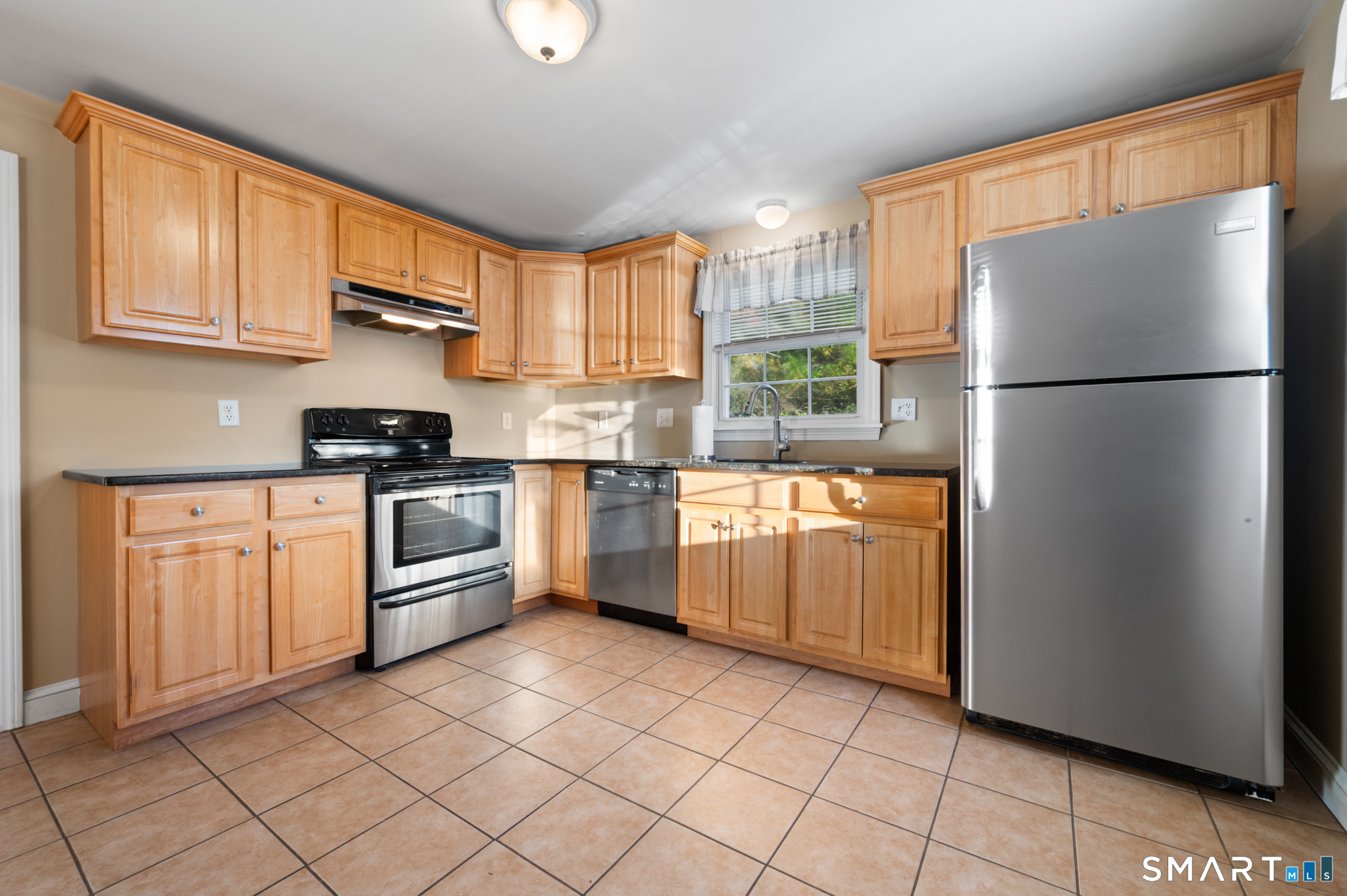 28 Lawndale Avenue Property Photo 3