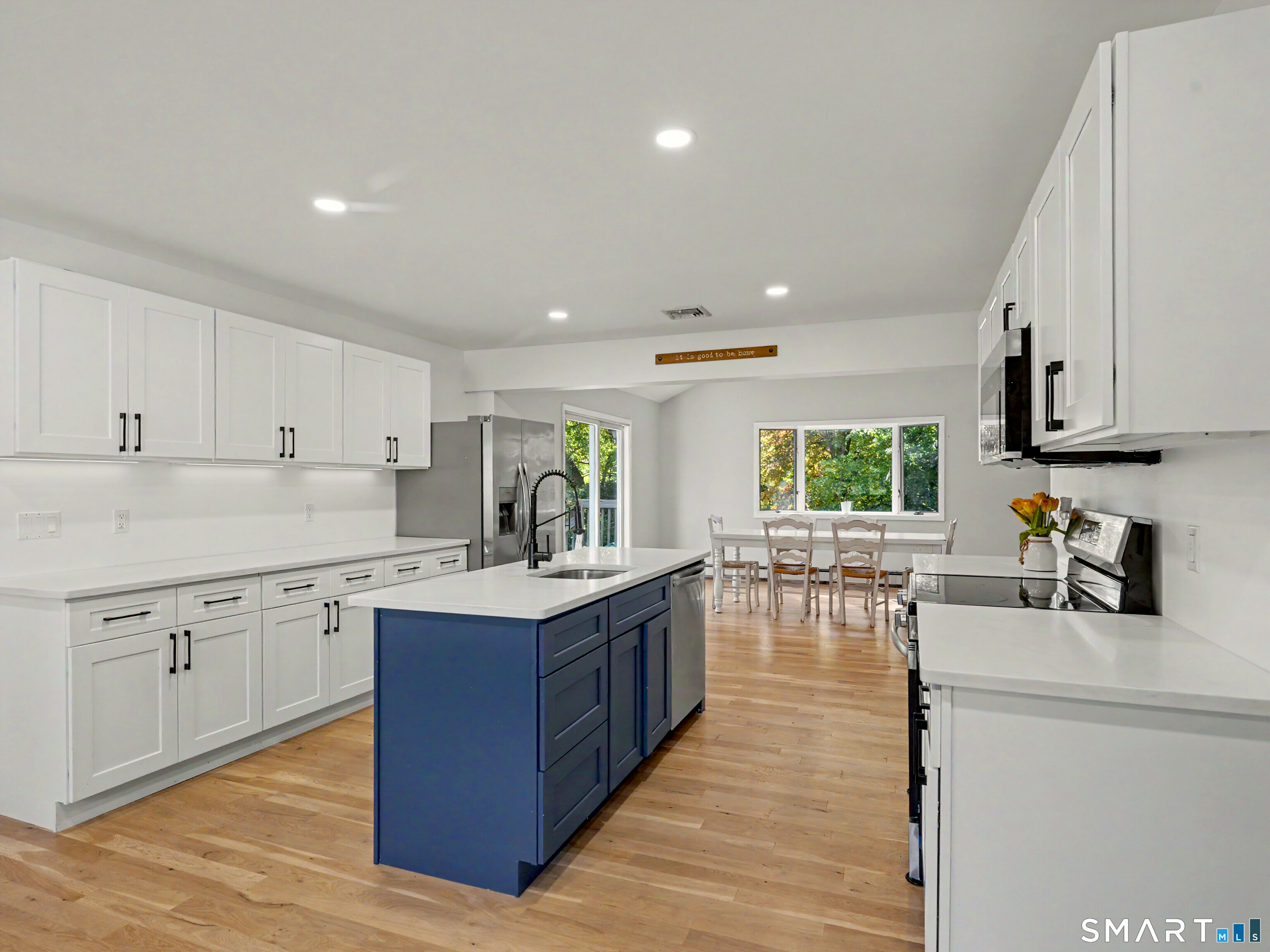 100 Fawn Drive Property Photo 12