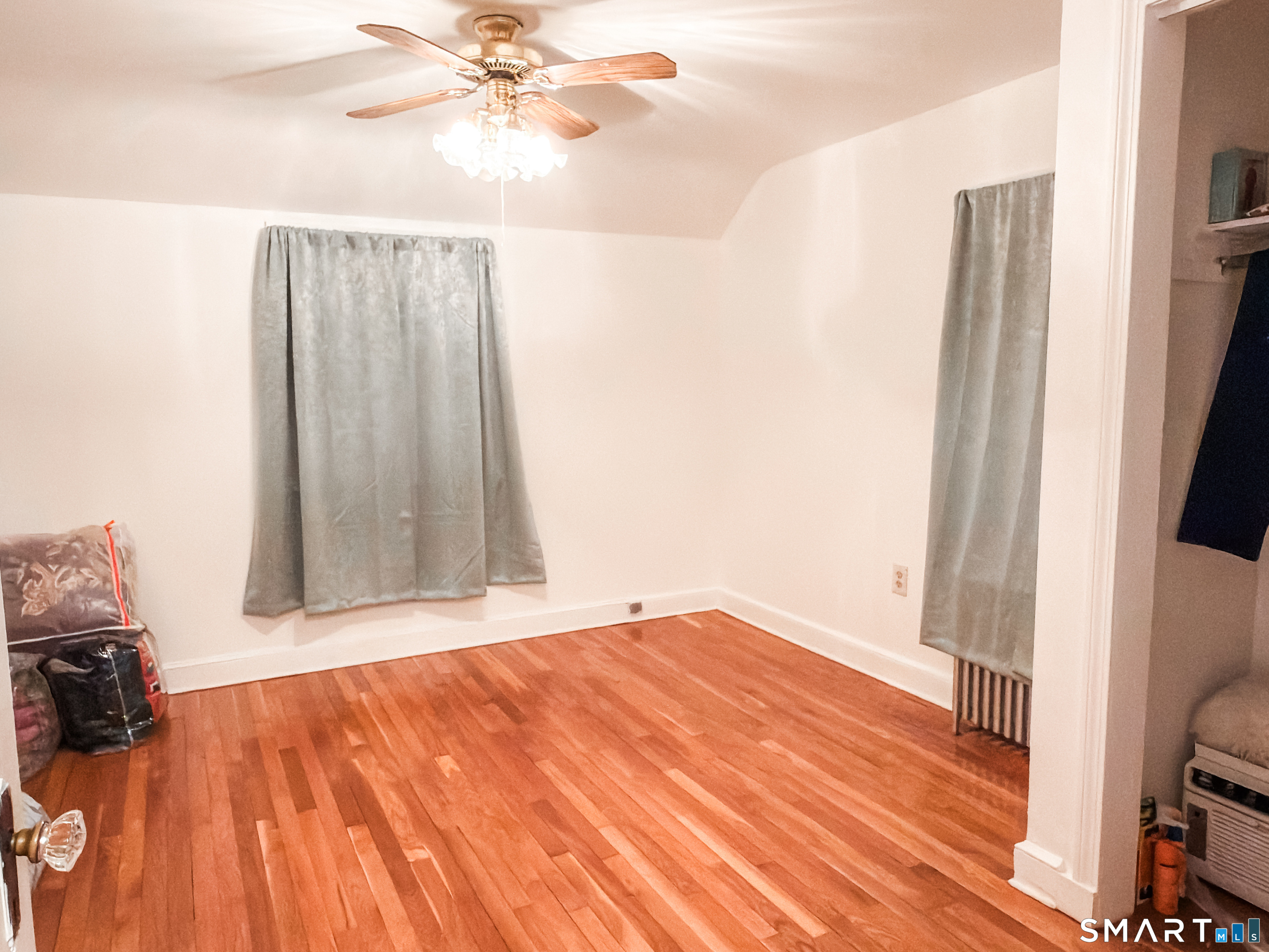 1400 Reservoir Avenue Property Photo 9