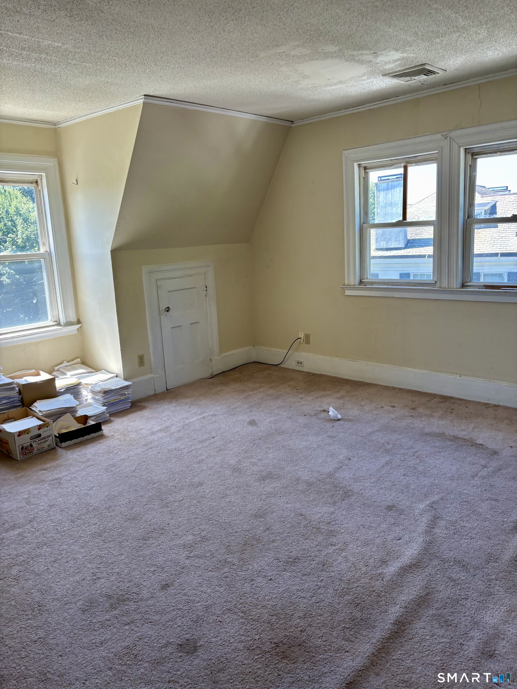 144 Buckingham Street Property Photo 4