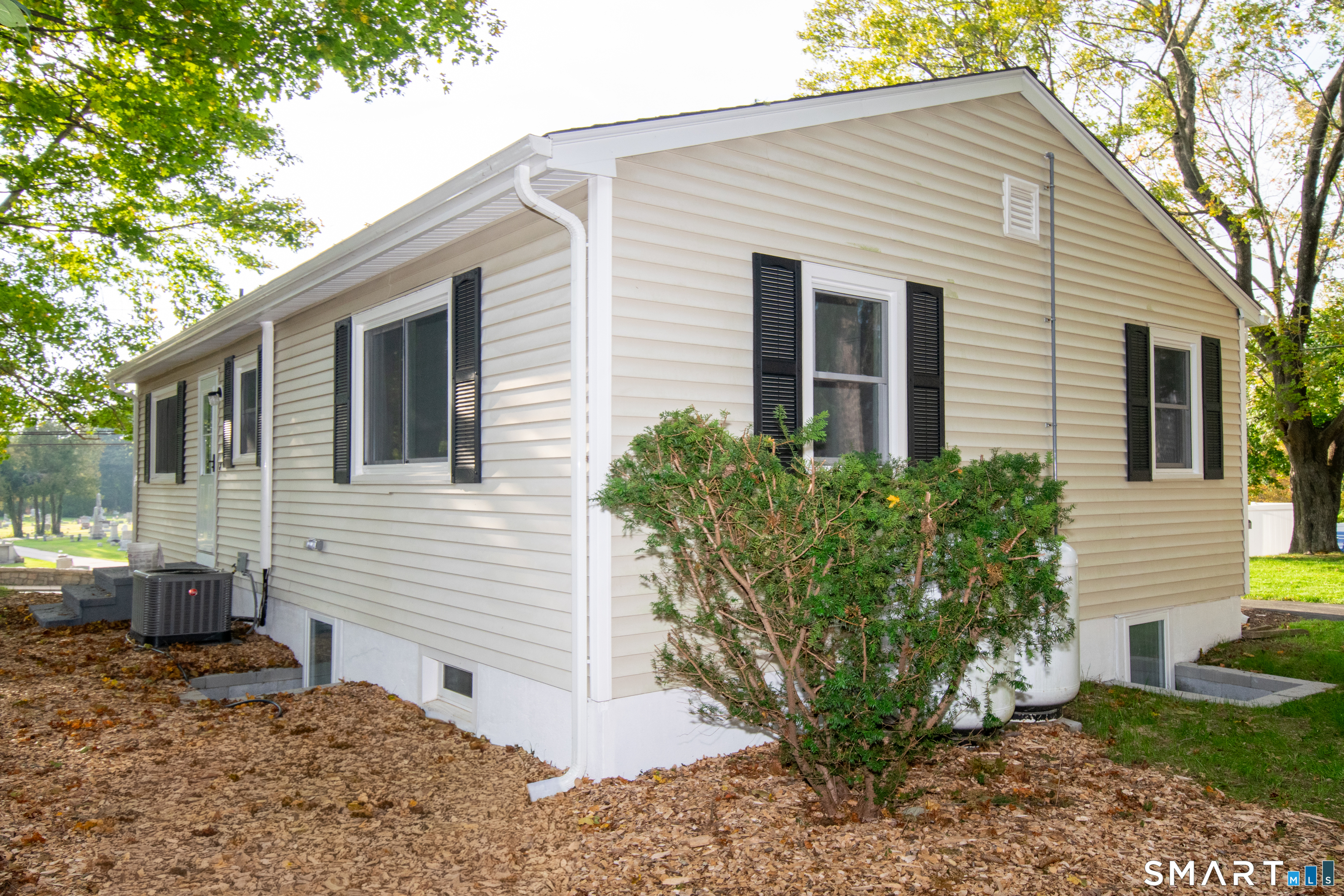 3 Pattagansett Court Property Photo 5