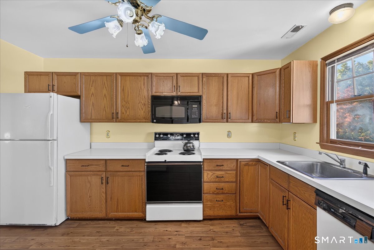7 Oakledge Circle Property Photo 14