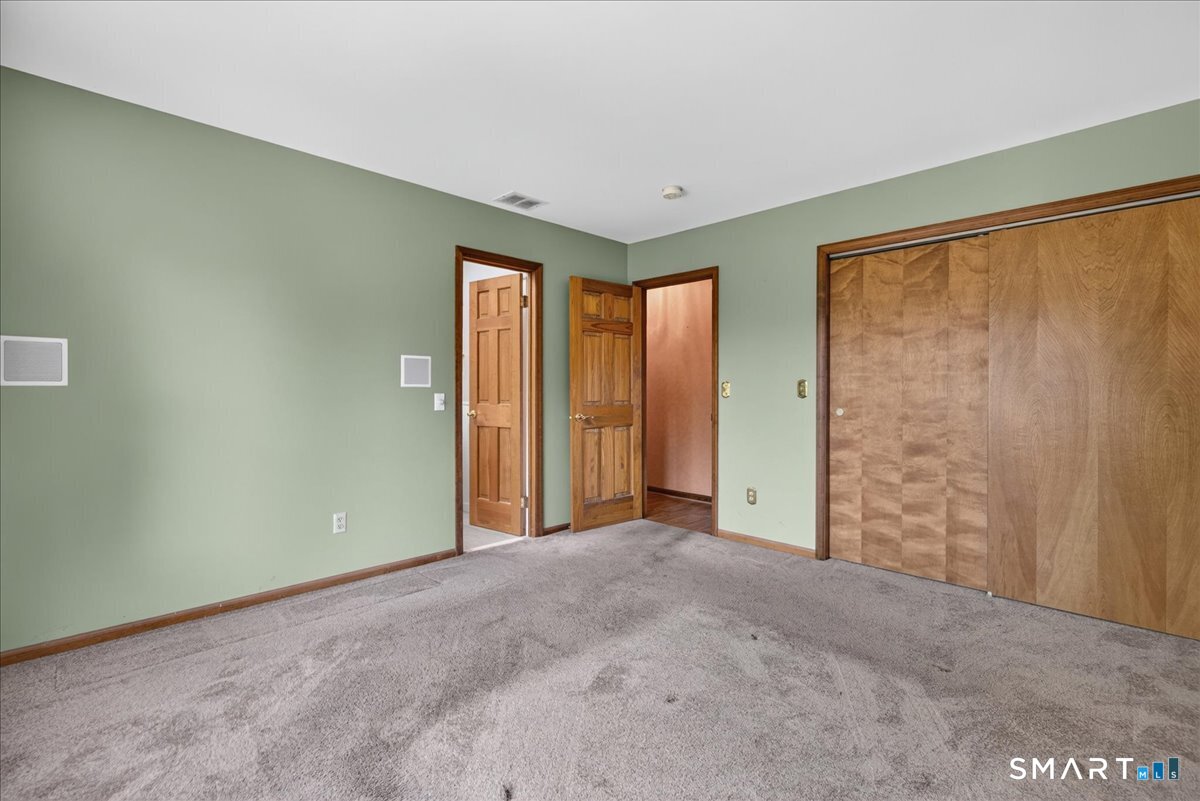7 Oakledge Circle Property Photo 23
